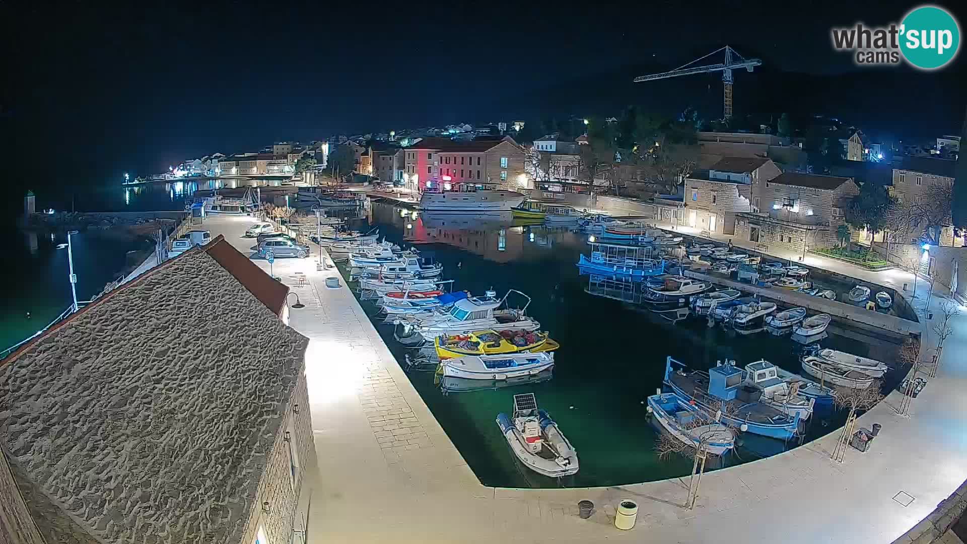 Webcam Bol Harbour – Live View of Bol Riva & Marina