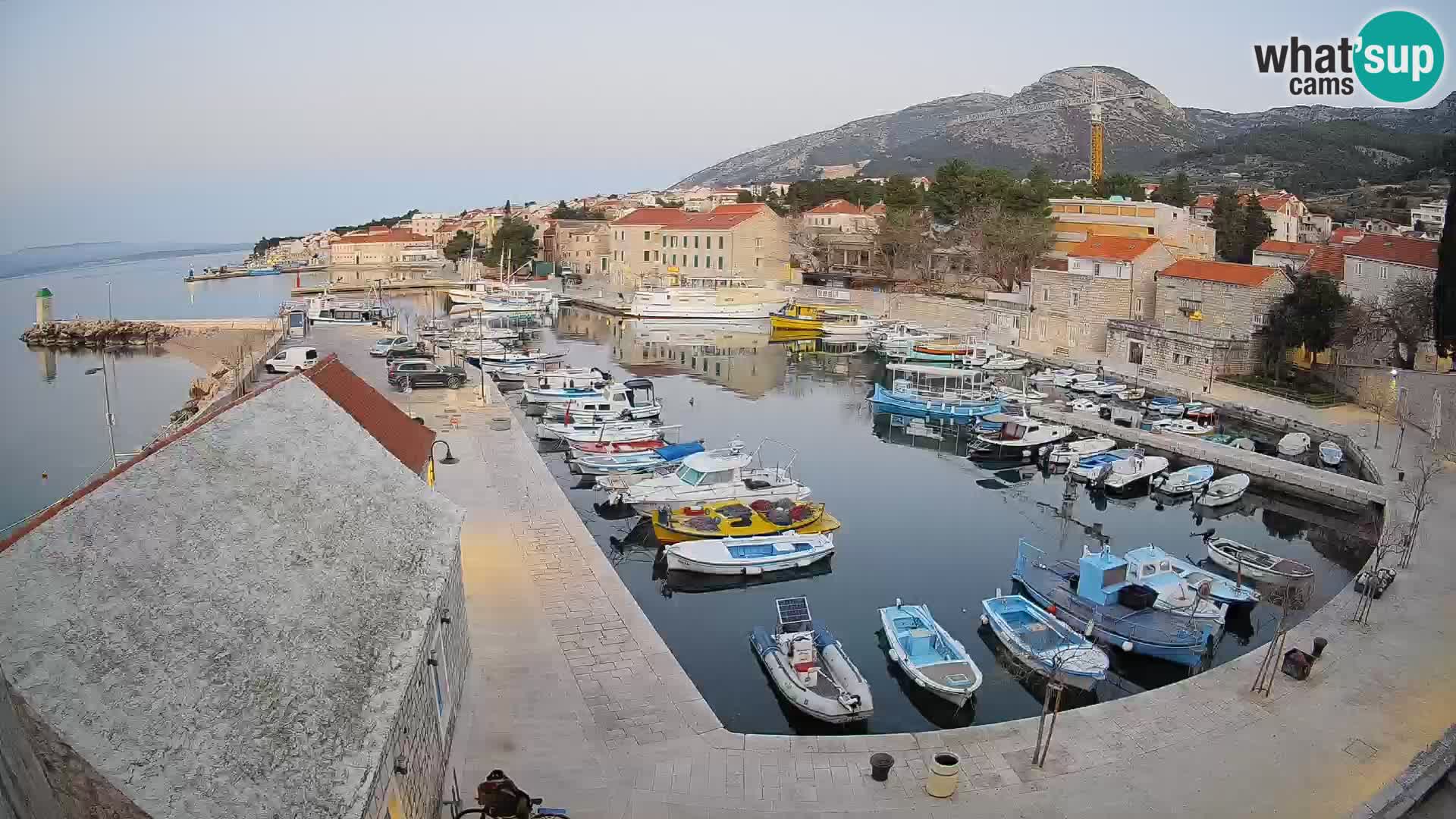Webcam Bol Harbour – Live View of Bol Riva & Marina