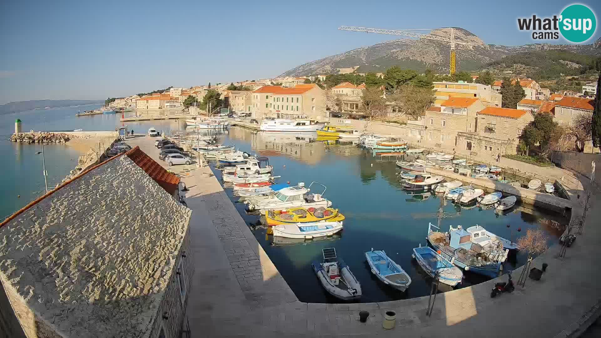 Webcam Bol Hafen – Liveblick auf Bol Riva & Marina