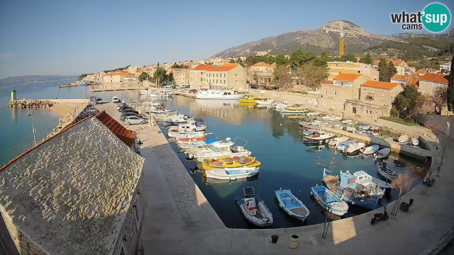 Webcam Bol Harbour – Live View of Bol Riva & Marina