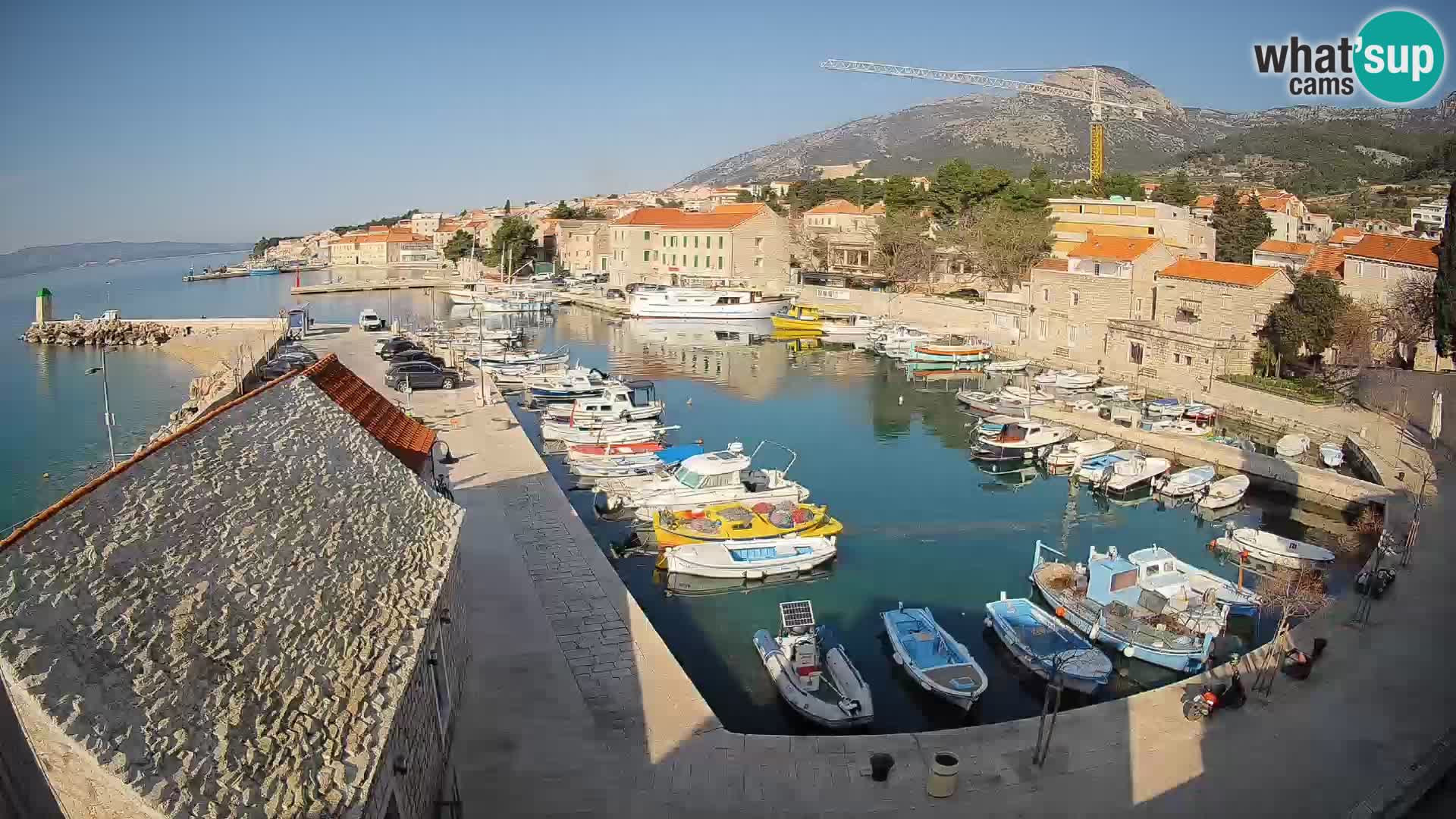 Webcam Bol Hafen – Liveblick auf Bol Riva & Marina