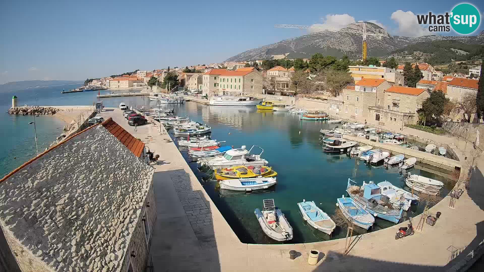 Webcam Bol Harbour – Live View of Bol Riva & Marina