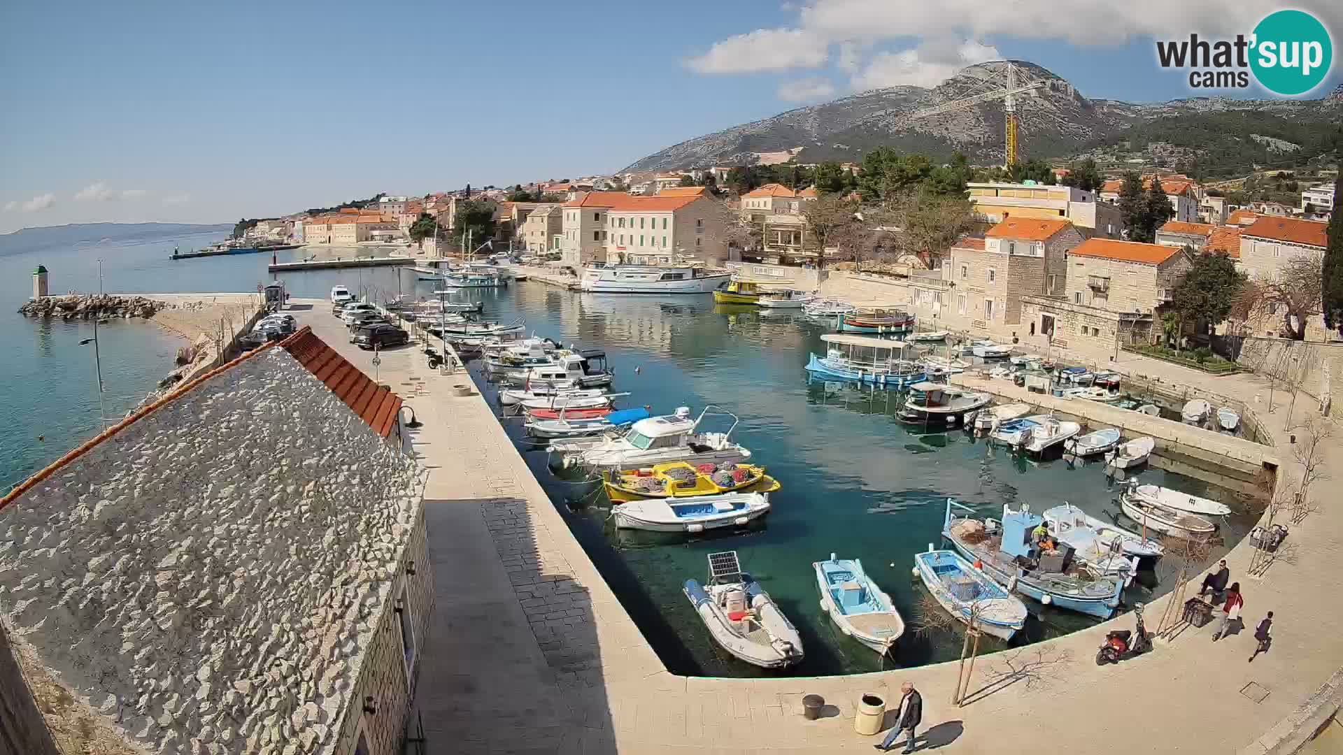 Webcam Bol Harbour – Live View of Bol Riva & Marina