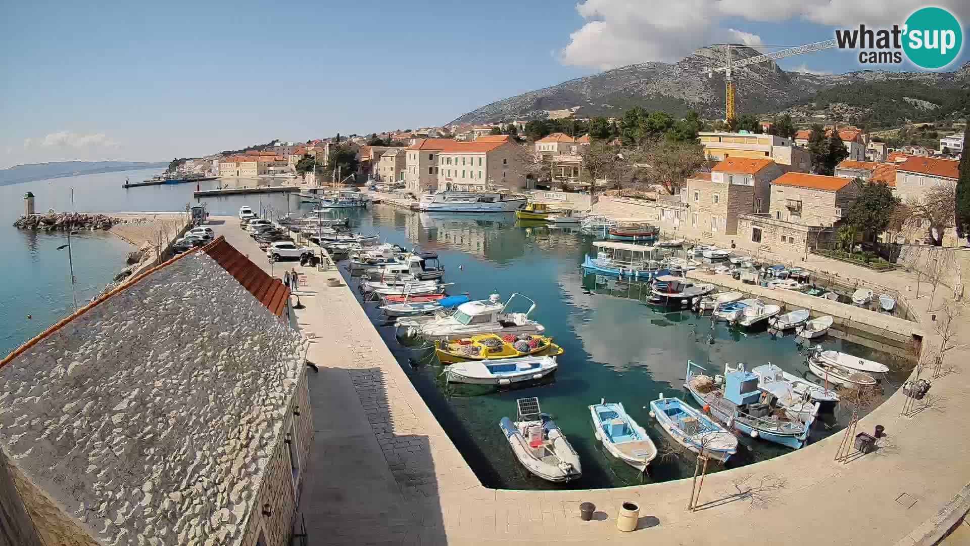 Webcam Bol Hafen – Liveblick auf Bol Riva & Marina