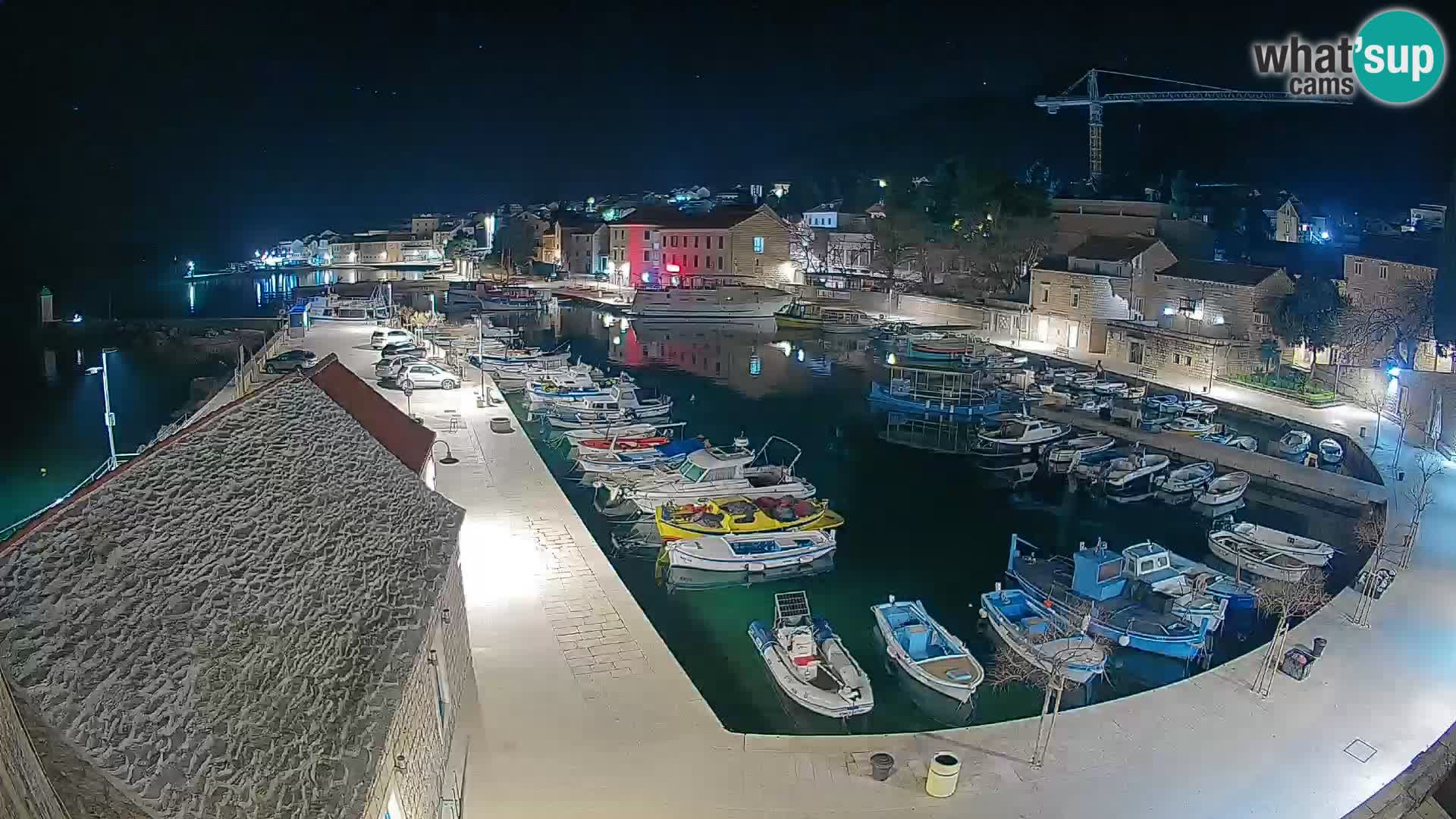 Webcam Bol Harbour – Live View of Bol Riva & Marina