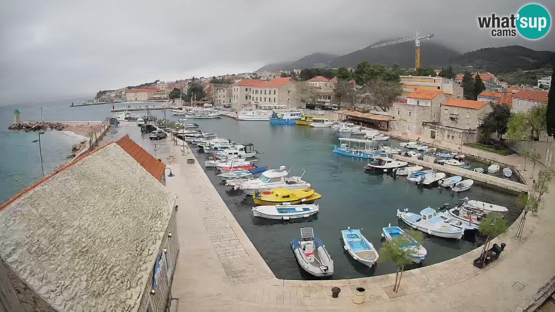 Webcam Bol Hafen – Liveblick auf Bol Riva & Marina