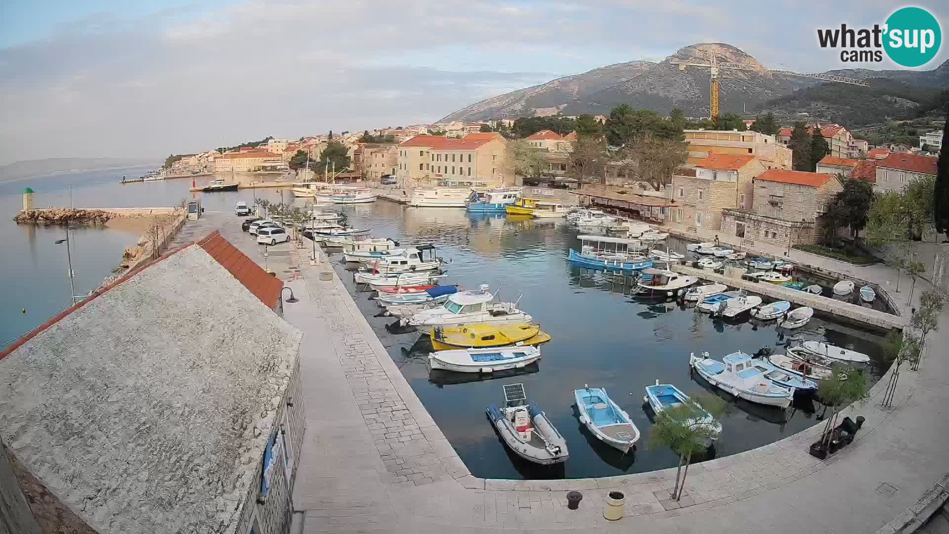 Webcam Bol Hafen – Liveblick auf Bol Riva & Marina