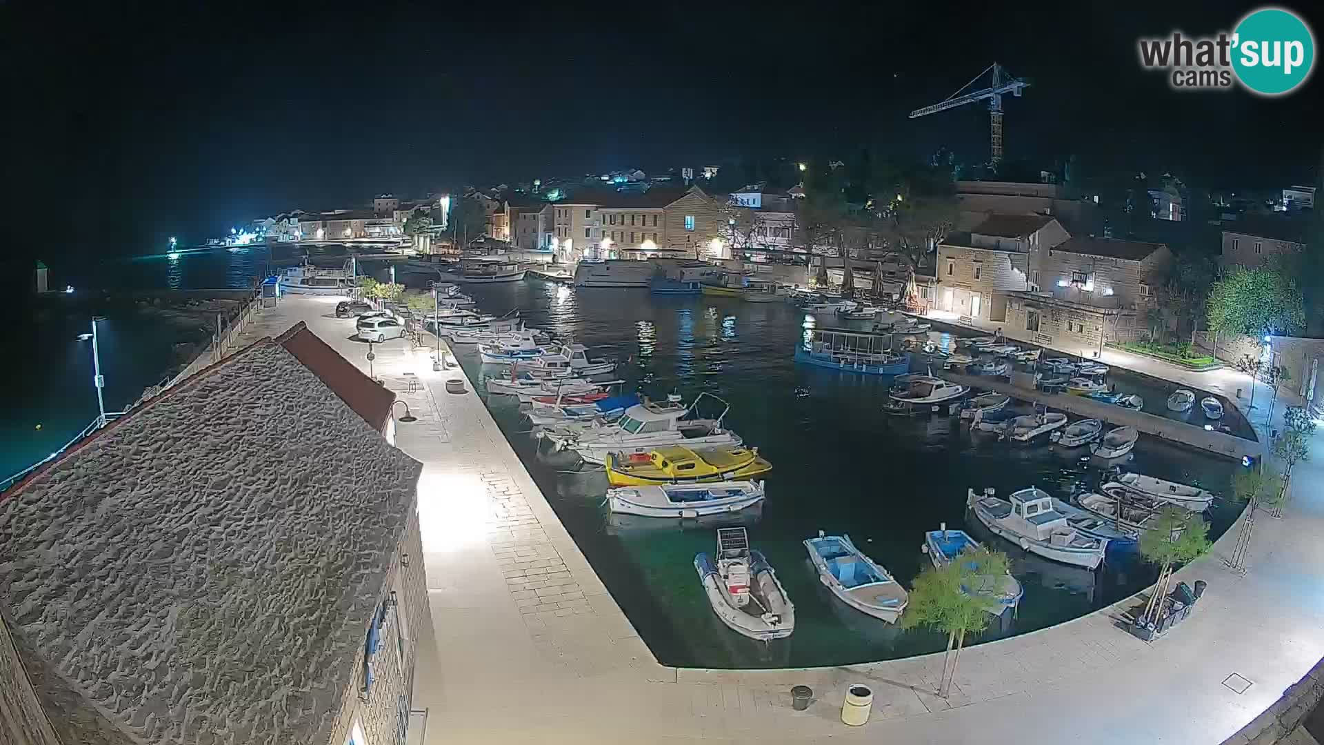 Webcam Bol Harbour – Live View of Bol Riva & Marina