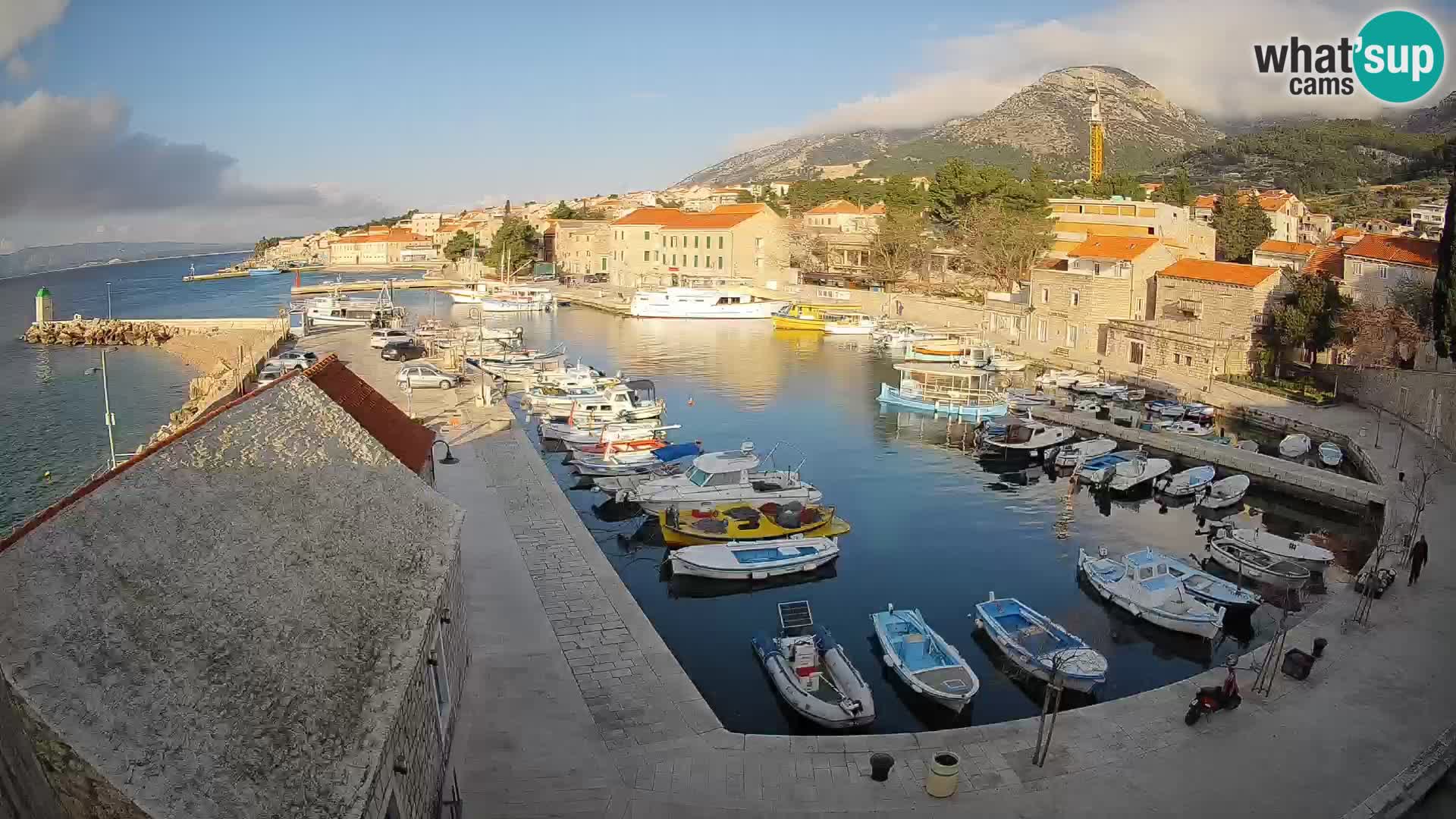 Webcam Bol Harbour – Live View of Bol Riva & Marina