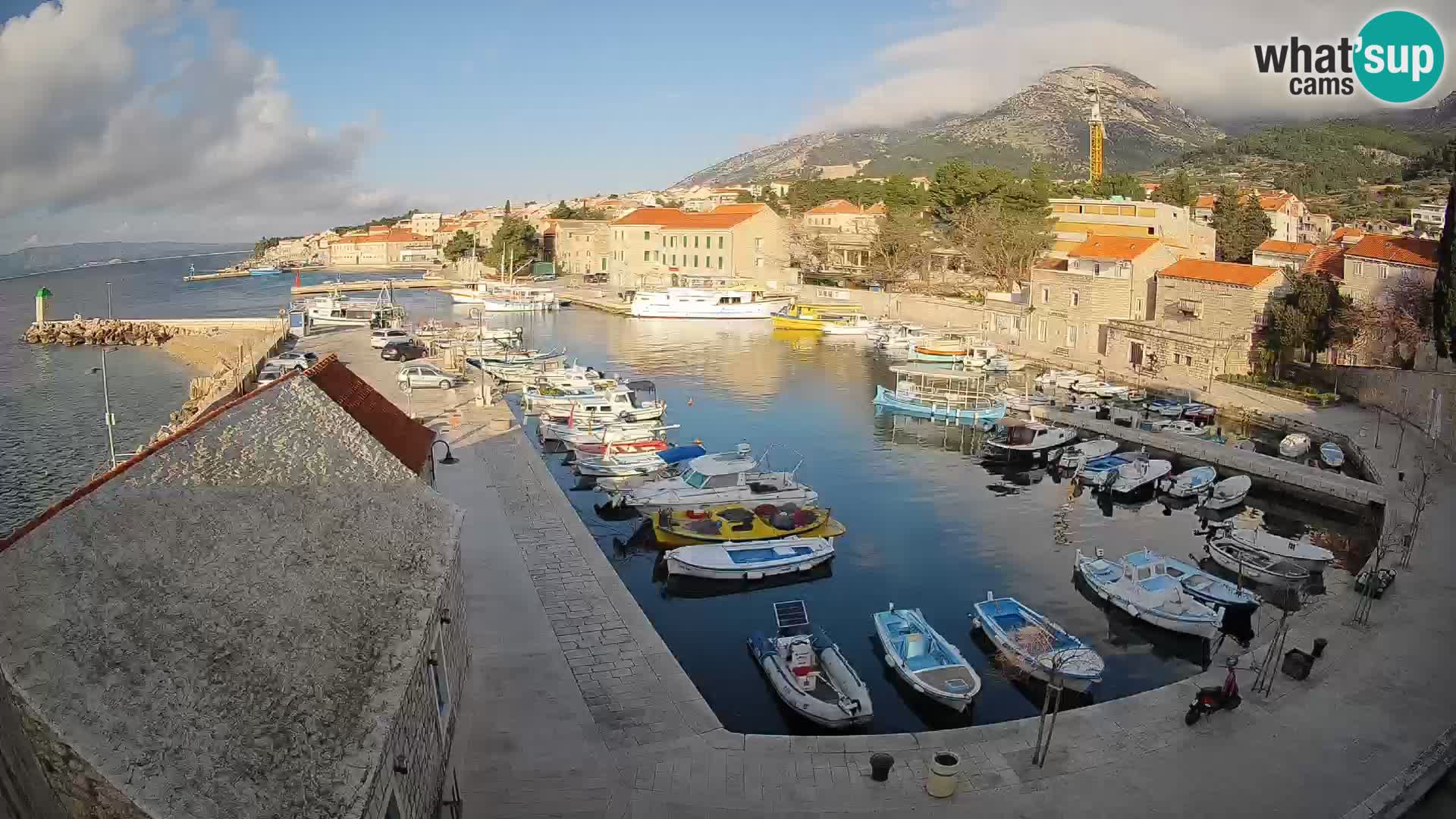 Webcam Bol Harbour – Live View of Bol Riva & Marina