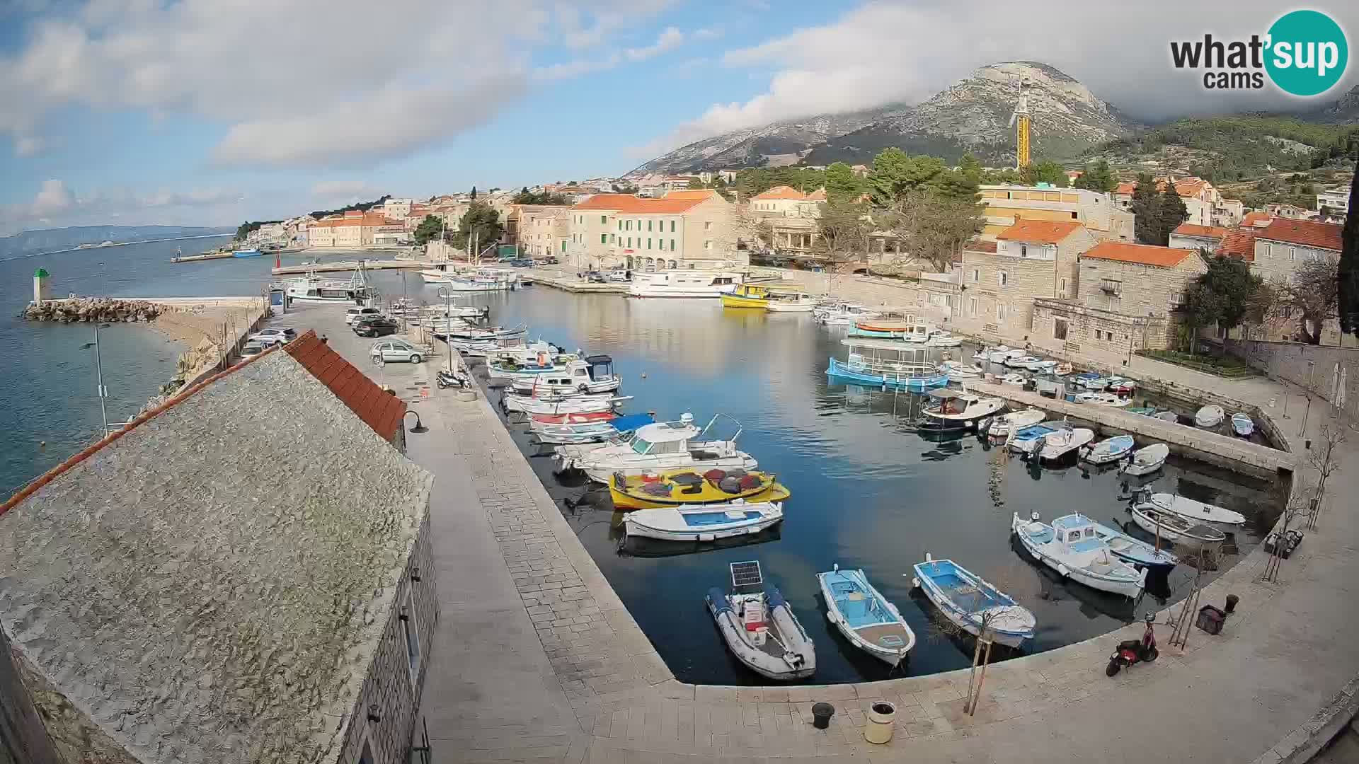 Webcam Bol Harbour – Live View of Bol Riva & Marina