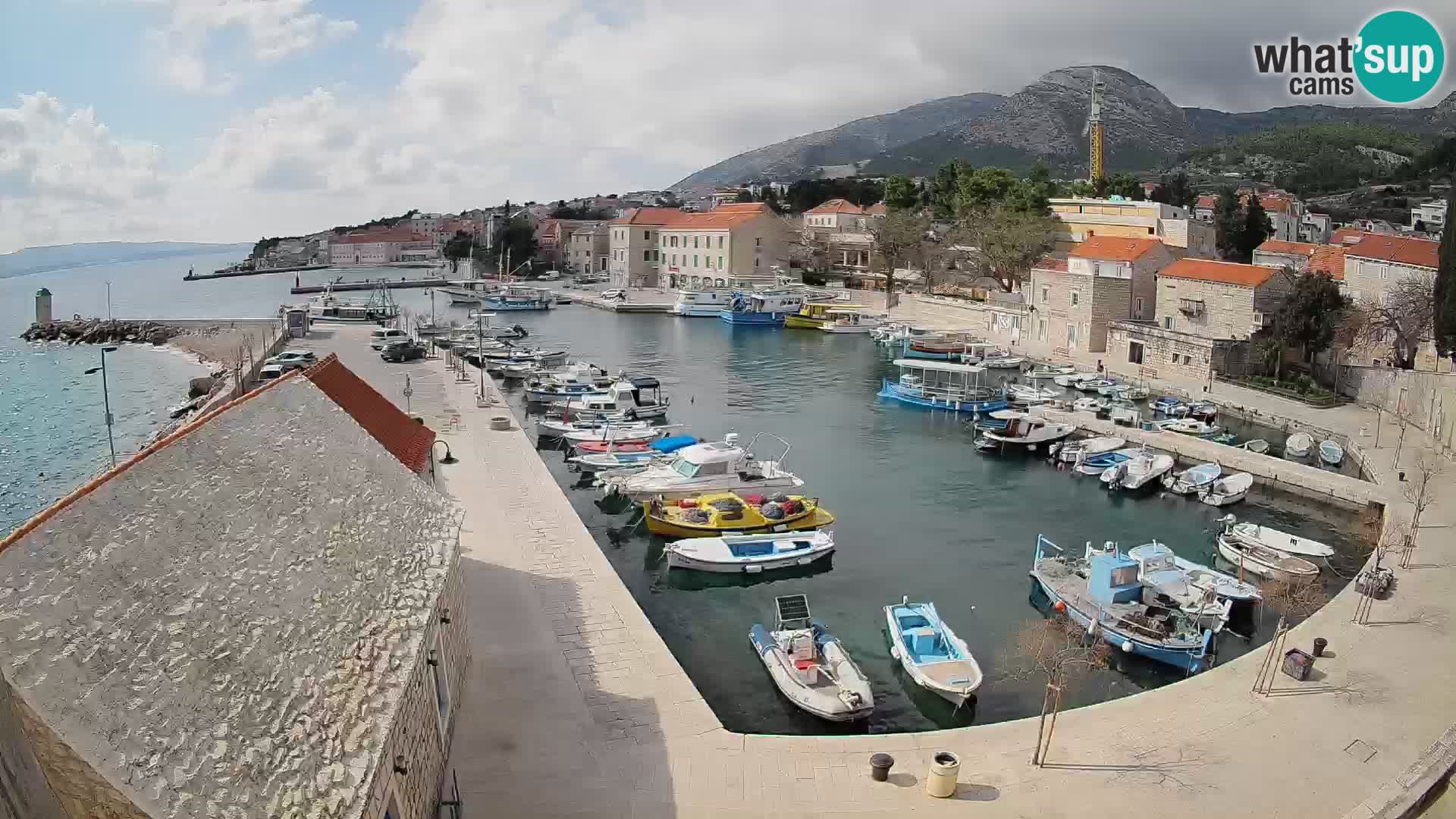 Webcam Bol Harbour – Live View of Bol Riva & Marina