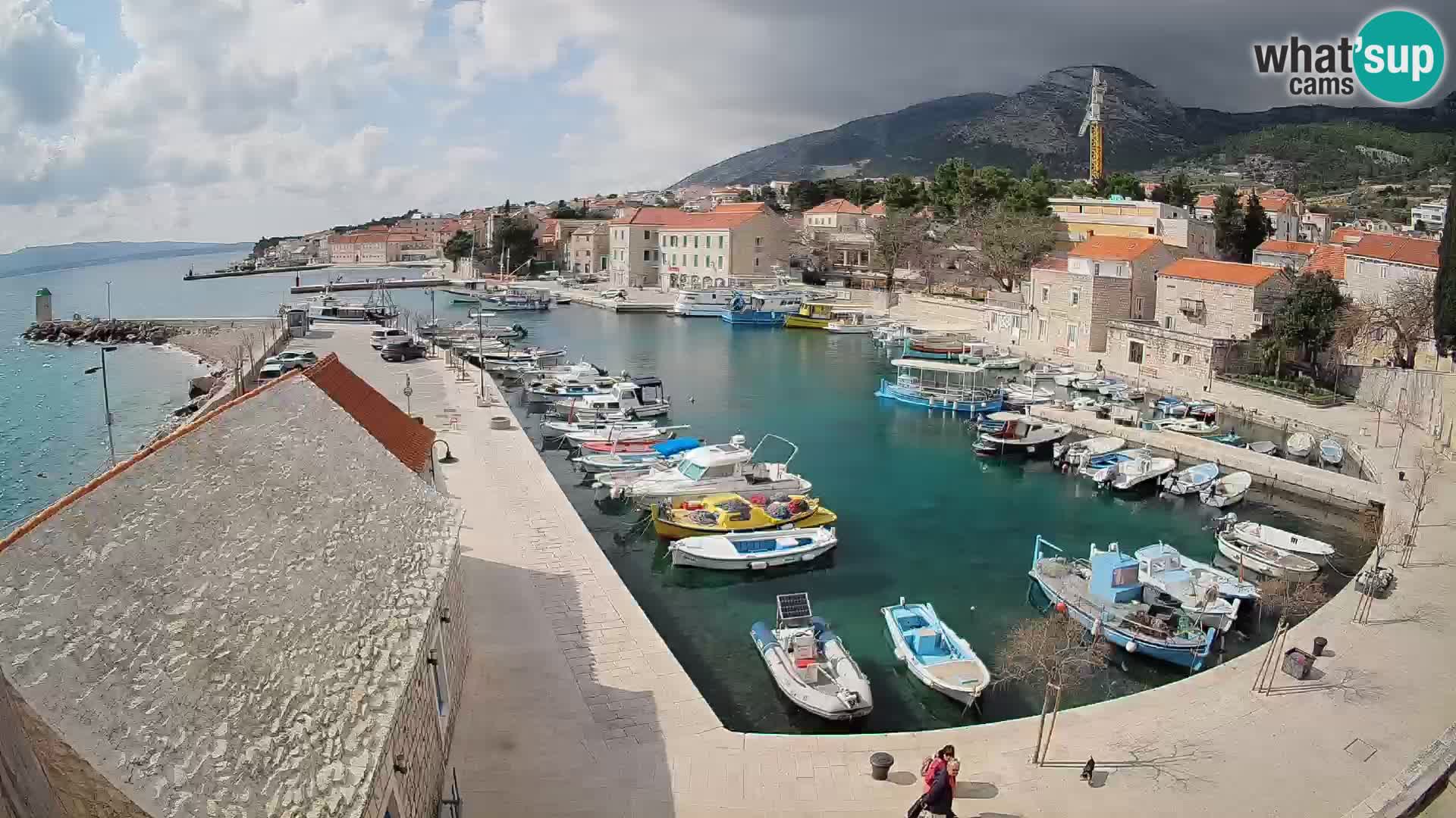 Webcam Bol Harbour – Live View of Bol Riva & Marina
