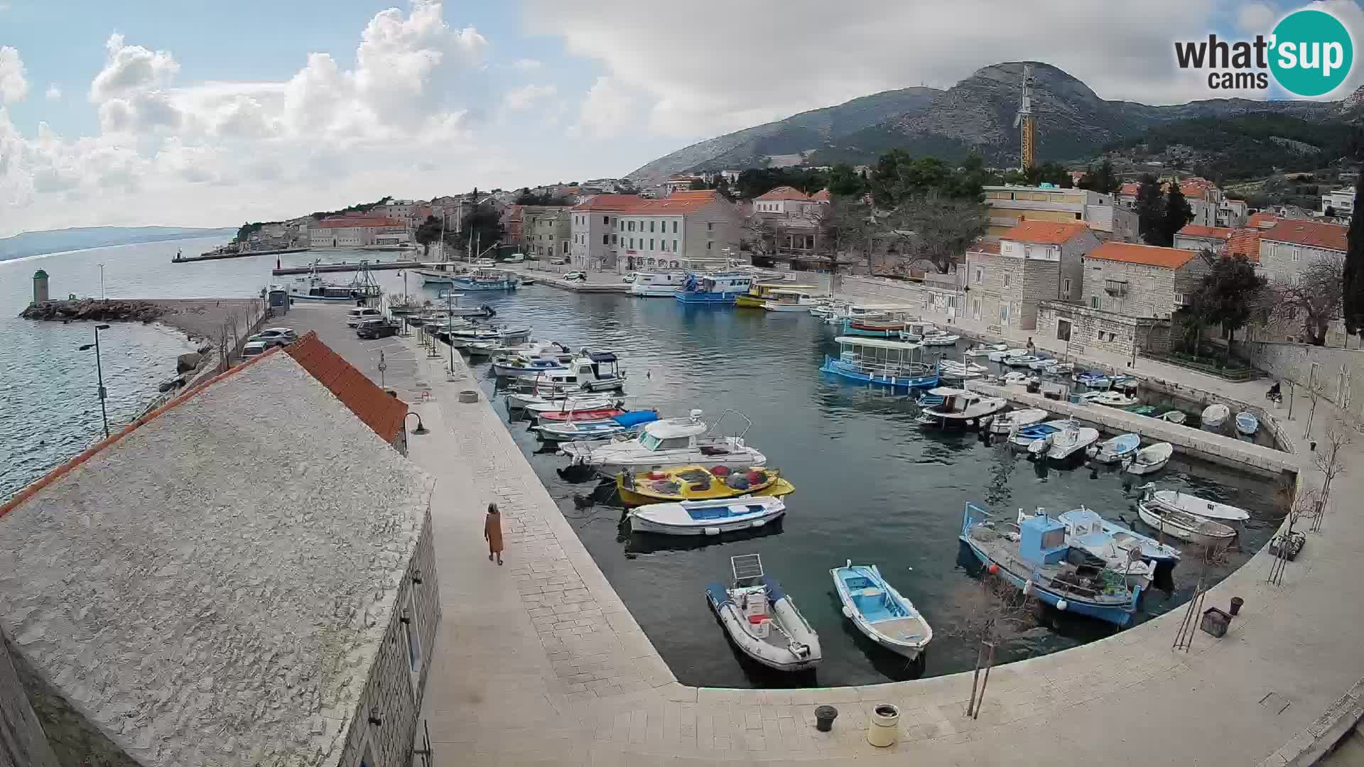 Webcam Bol Harbour – Live View of Bol Riva & Marina