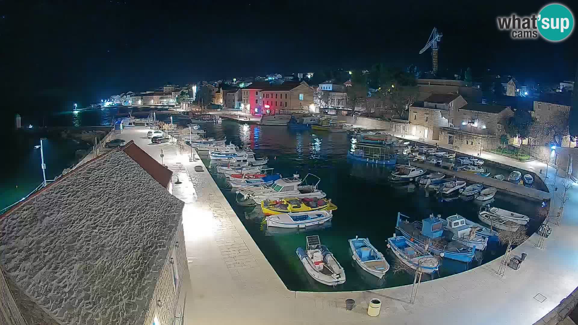 Webcam Bol Harbour – Live View of Bol Riva & Marina