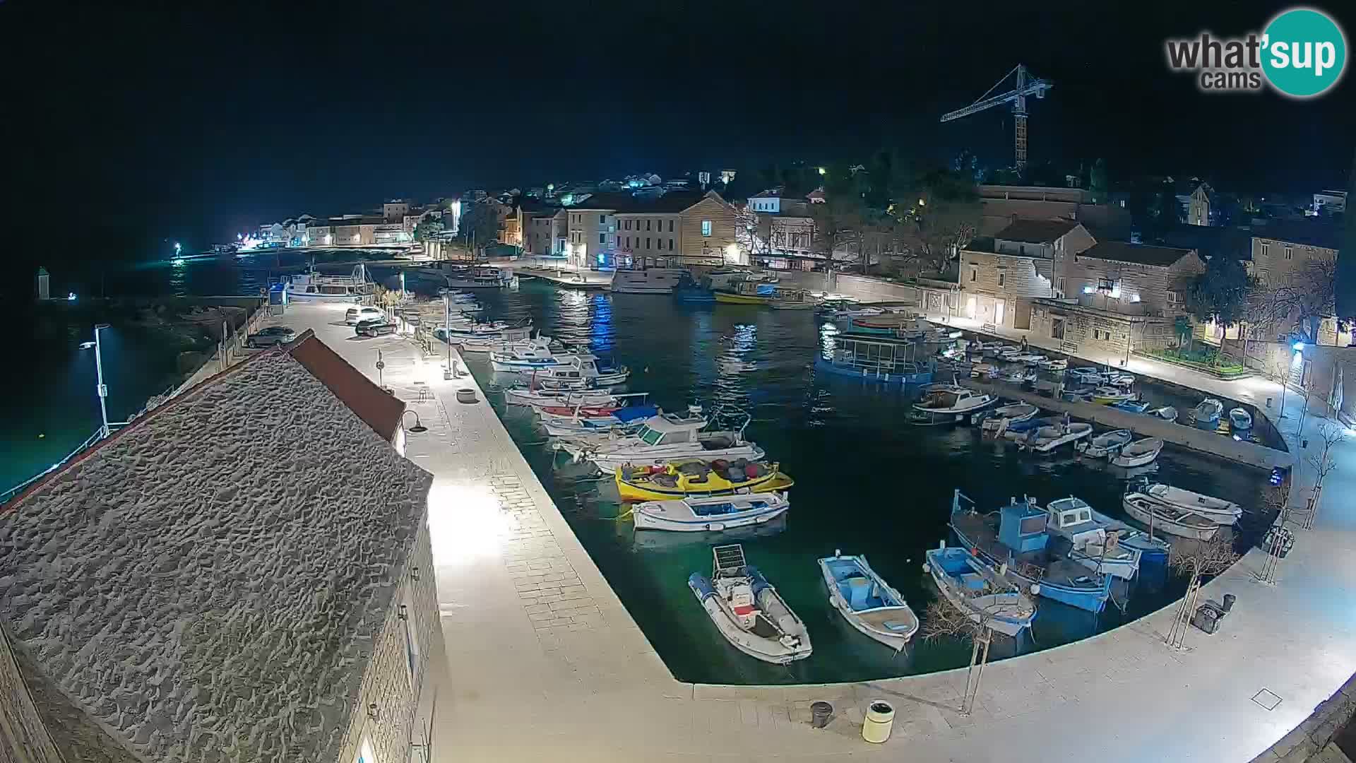 Webcam Bol Harbour – Live View of Bol Riva & Marina