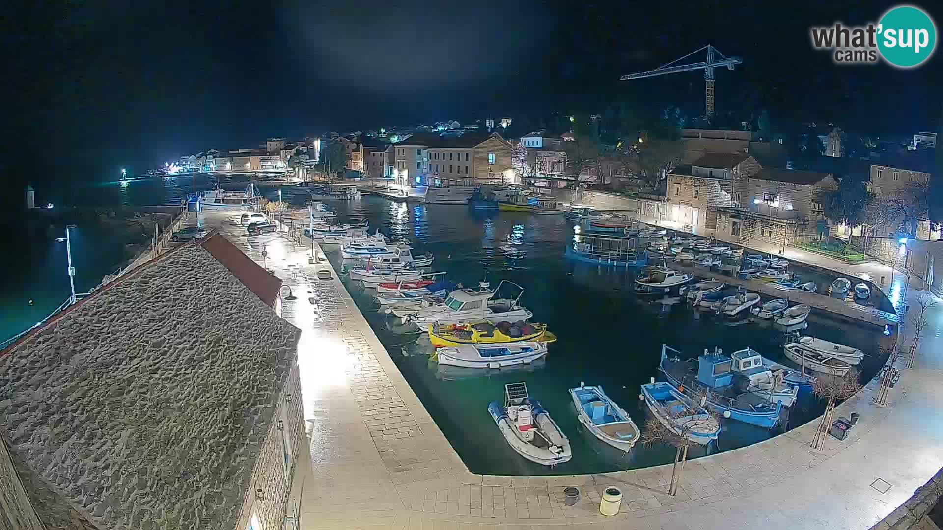 Webcam Bol Harbour – Live View of Bol Riva & Marina