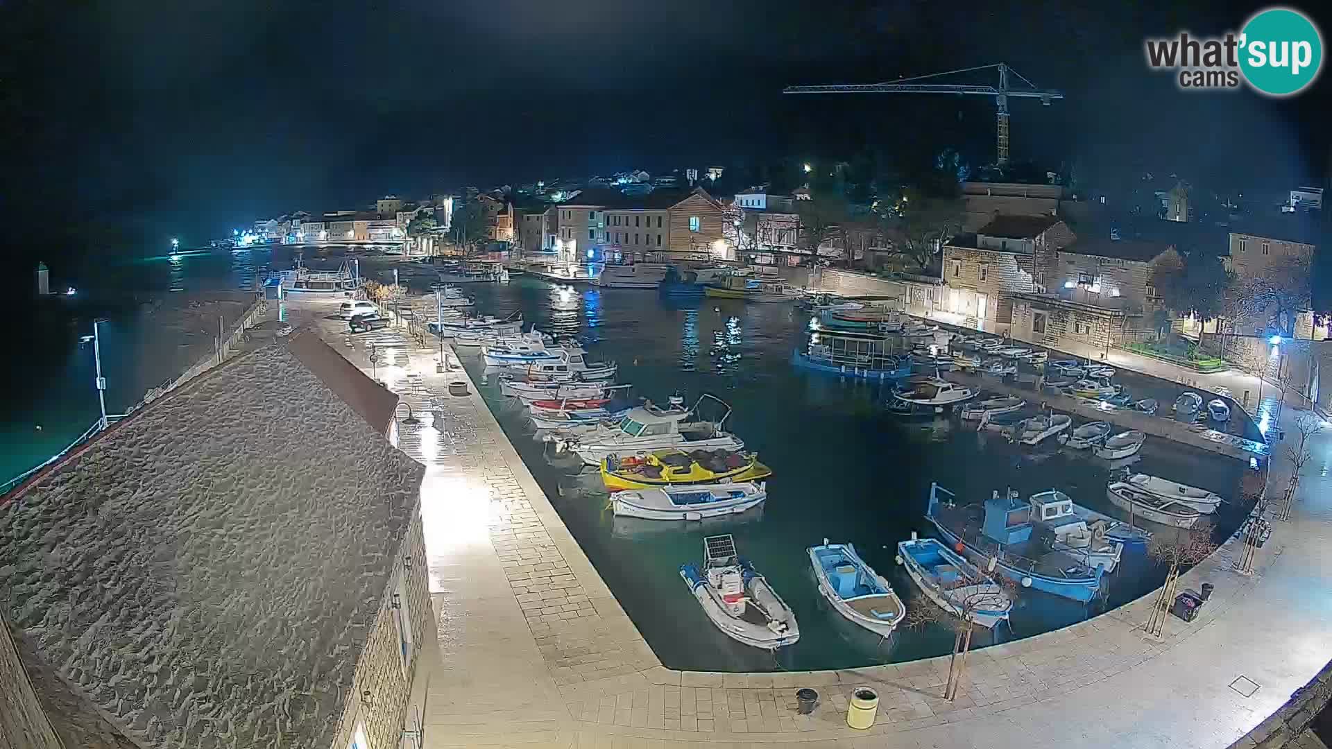 Webcam Bol Hafen – Liveblick auf Bol Riva & Marina