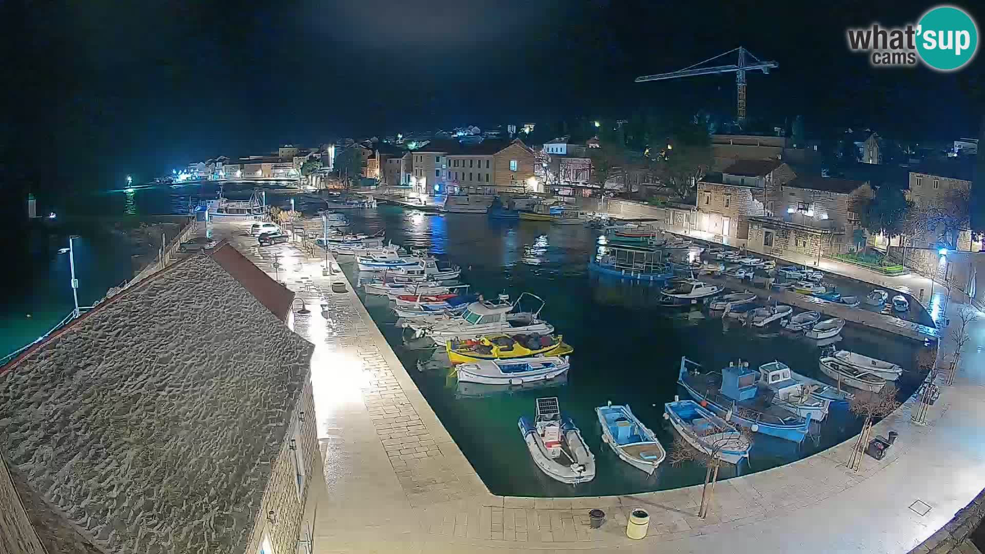Webcam Bol Harbour – Live View of Bol Riva & Marina