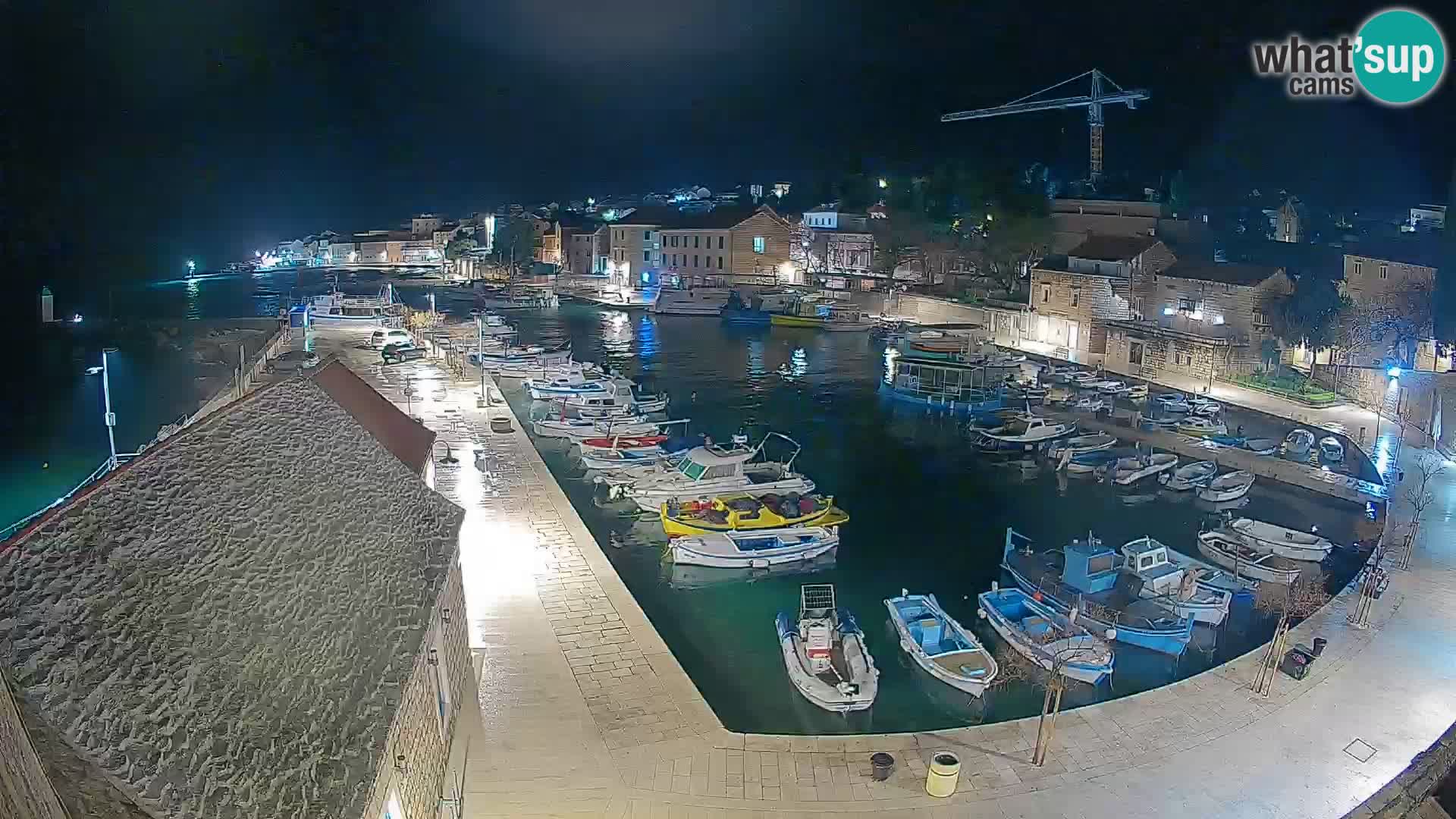 Webcam Bol Harbour – Live View of Bol Riva & Marina