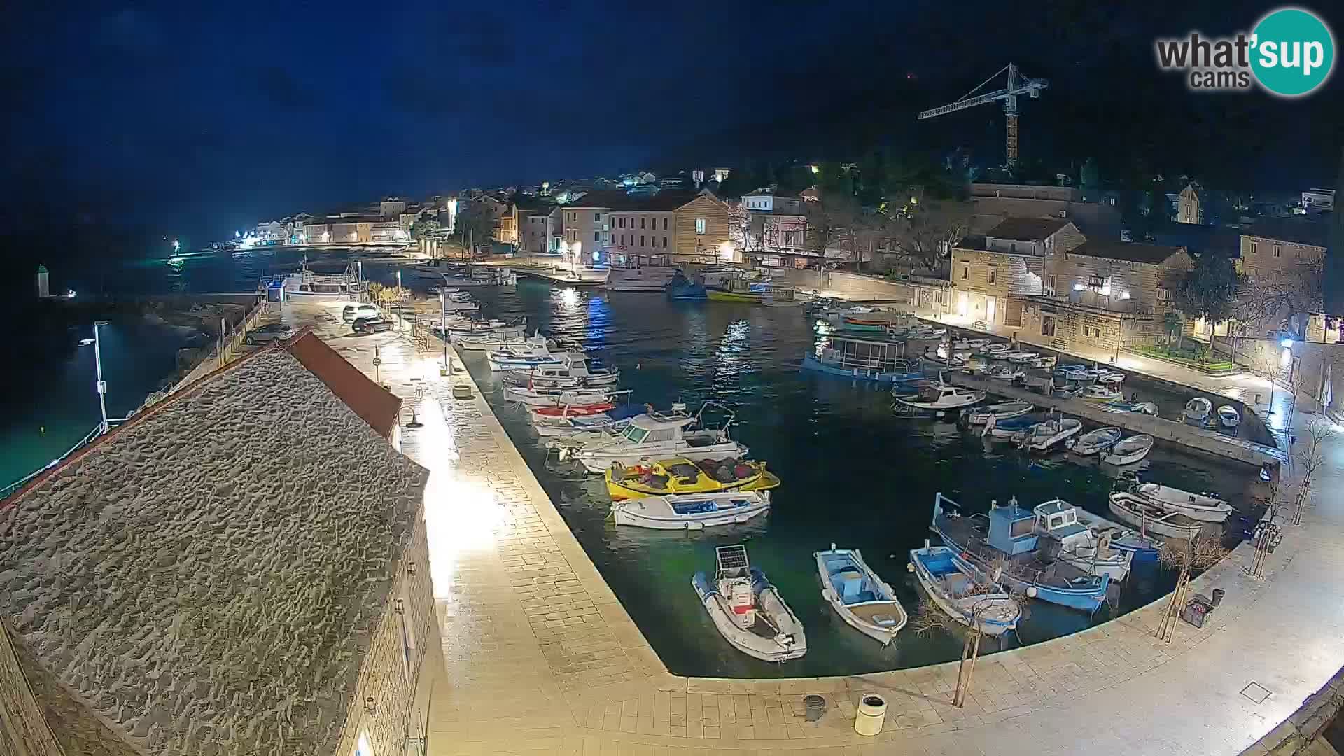 Webcam Bol Harbour – Live View of Bol Riva & Marina