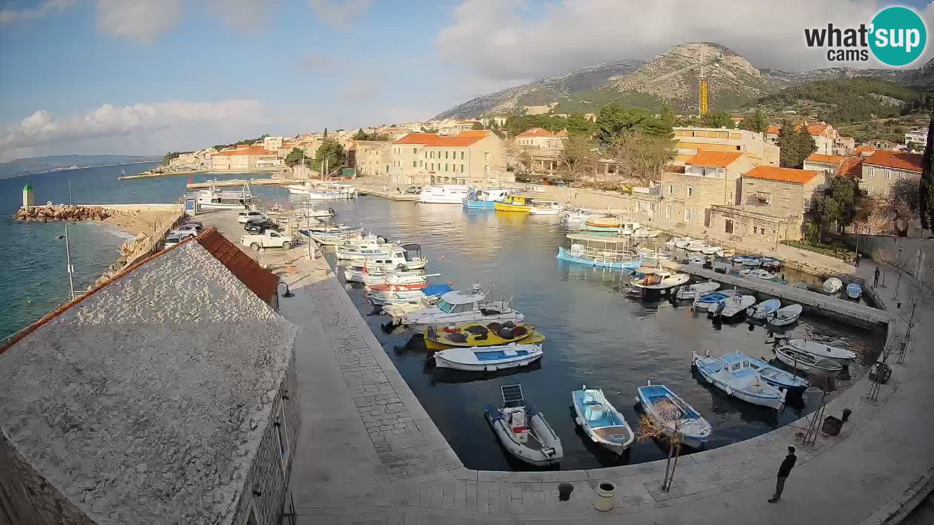 Webcam Bol Harbour – Live View of Bol Riva & Marina