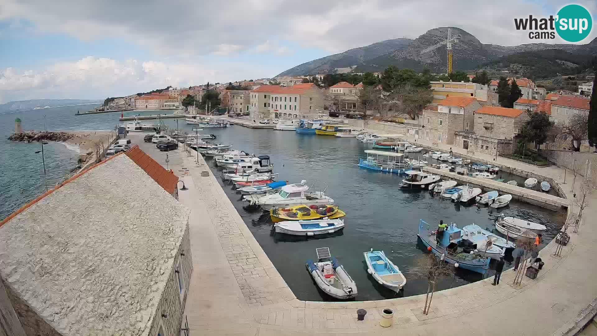 Webcam Bol Harbour – Live View of Bol Riva & Marina