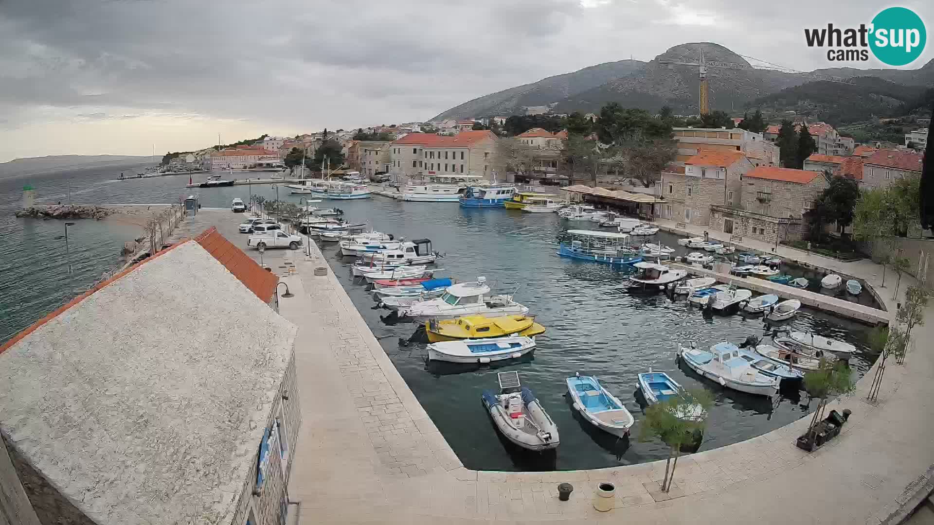 Webcam Bol Hafen – Liveblick auf Bol Riva & Marina