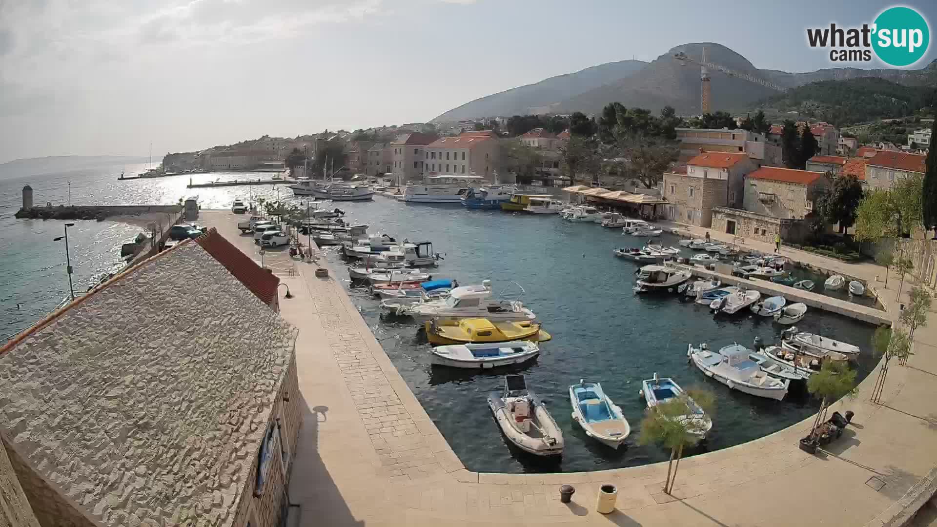 Webcam Bol Harbour – Live View of Bol Riva & Marina