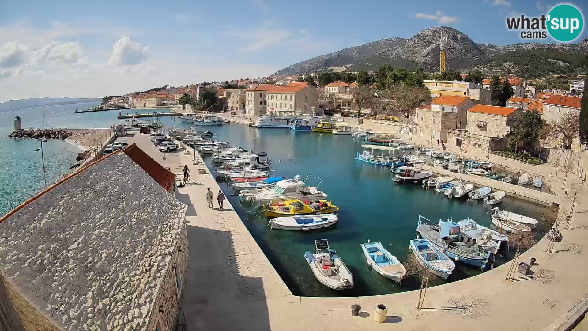 Webcam Bol Harbour – Live View of Bol Riva & Marina