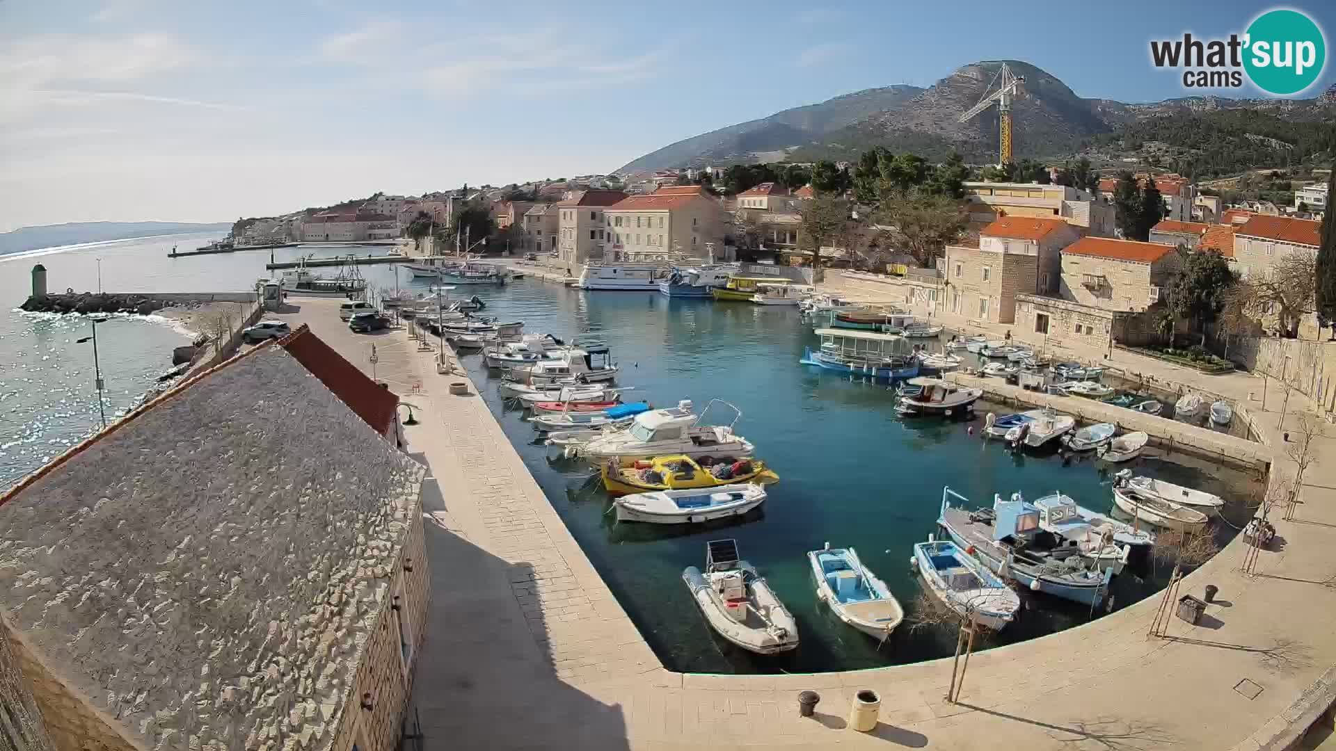Webcam Bol Harbour – Live View of Bol Riva & Marina