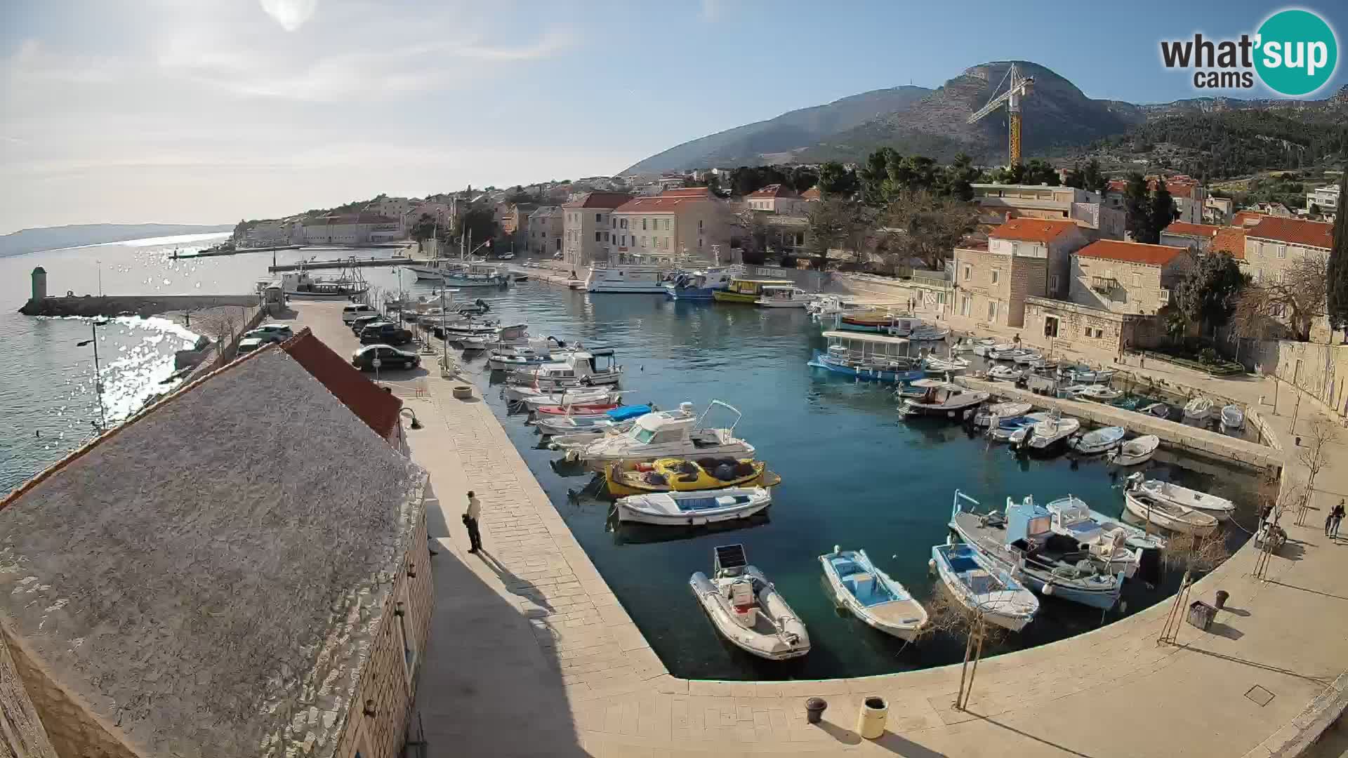 Webcam Bol Harbour – Live View of Bol Riva & Marina