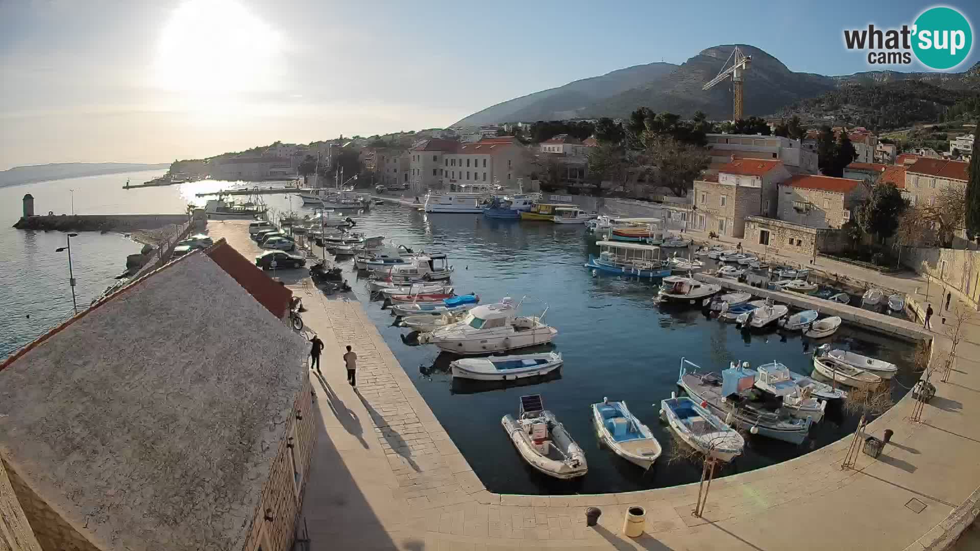 Webcam Bol Harbour – Live View of Bol Riva & Marina