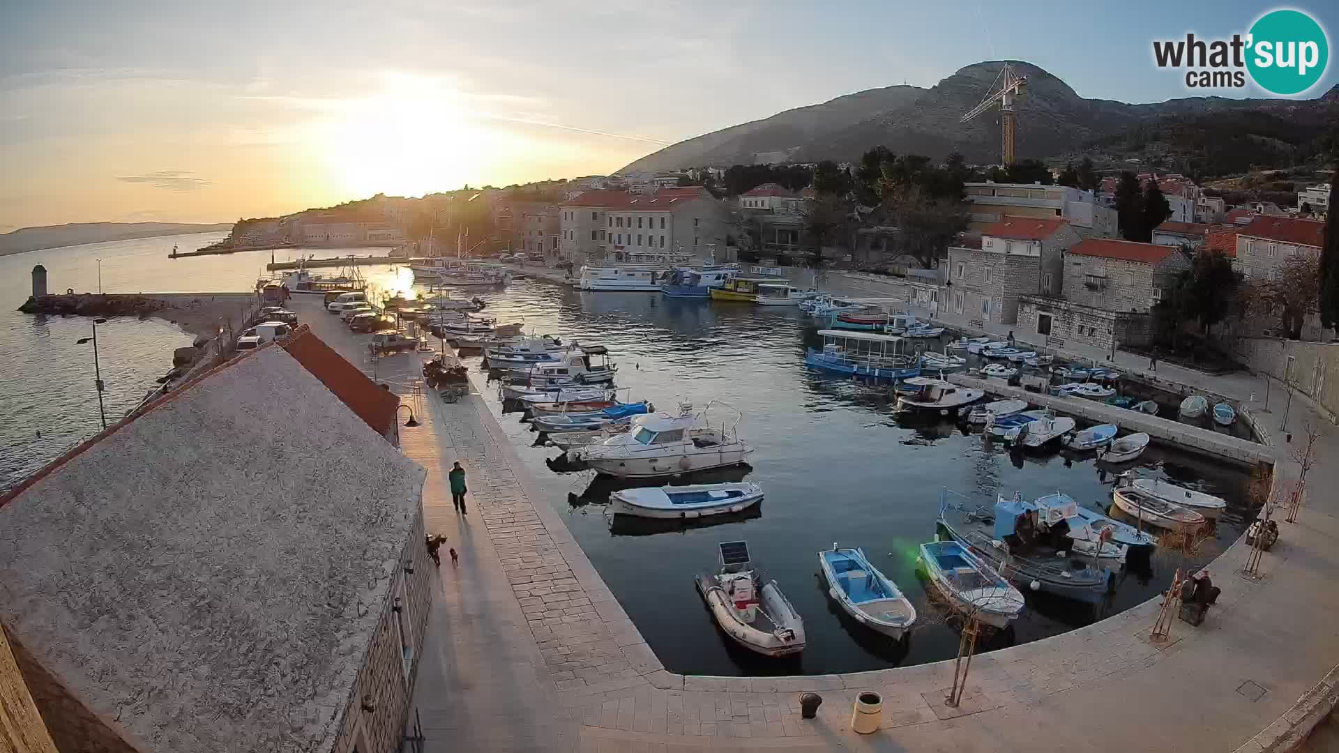 Webcam Bol Harbour – Live View of Bol Riva & Marina