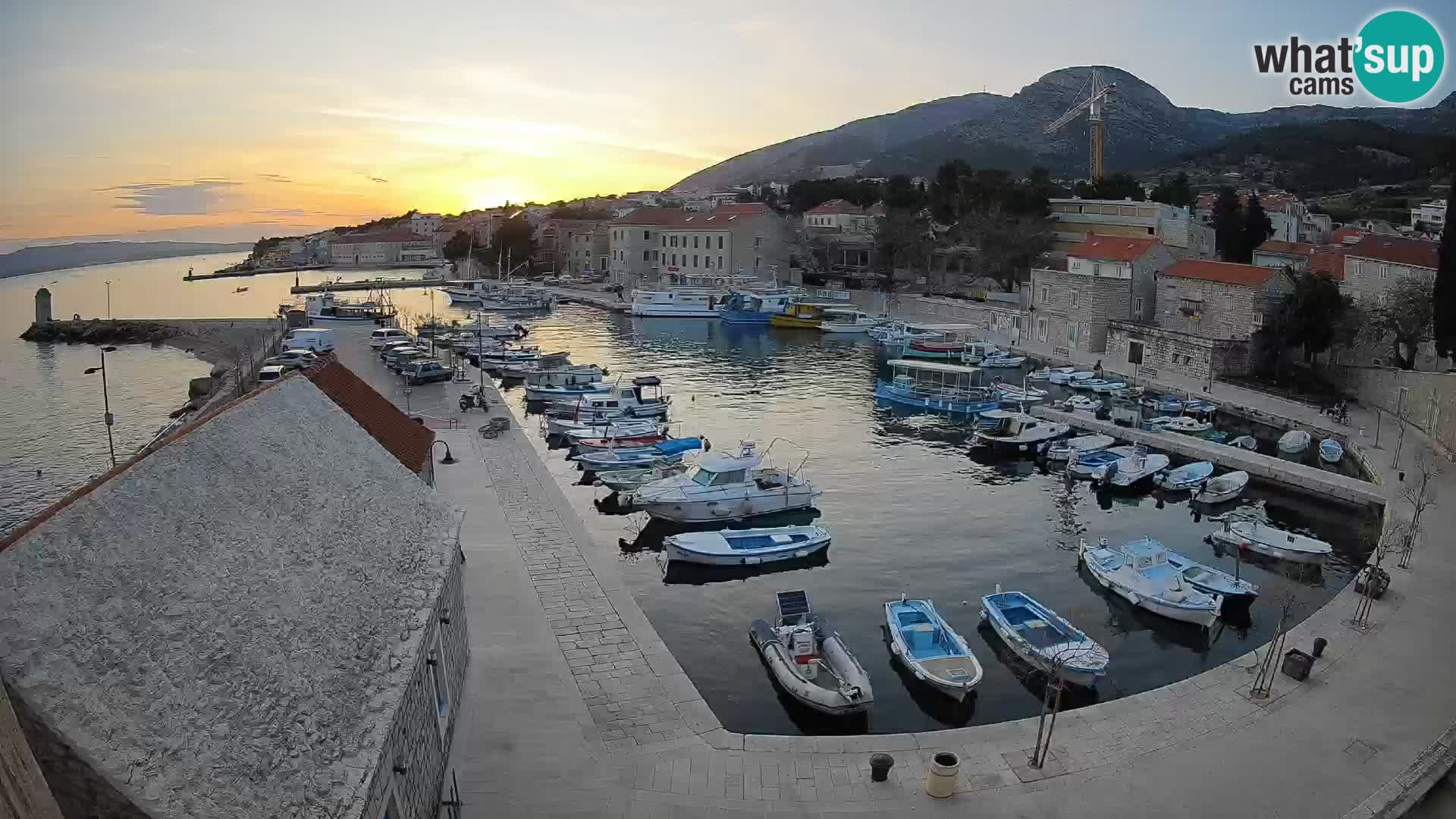 Webcam Bol Harbour – Live View of Bol Riva & Marina