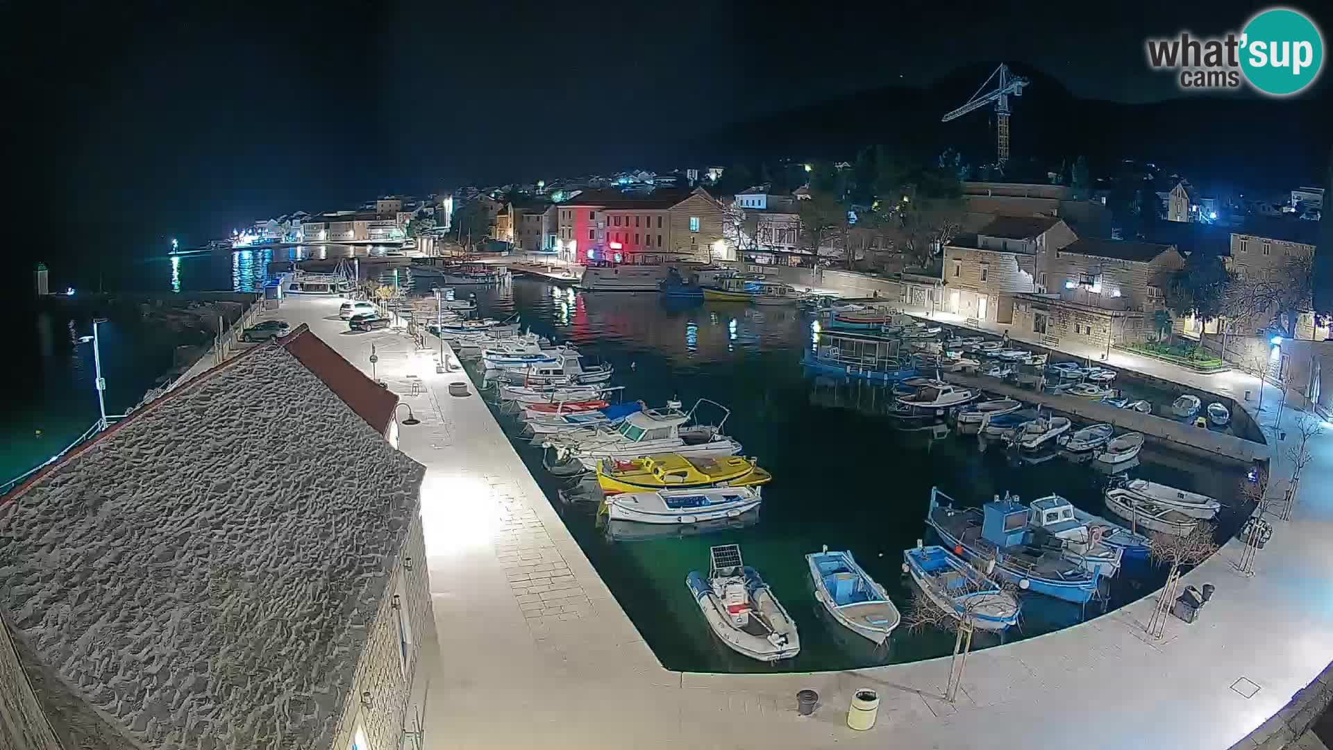 Webcam Bol Harbour – Live View of Bol Riva & Marina