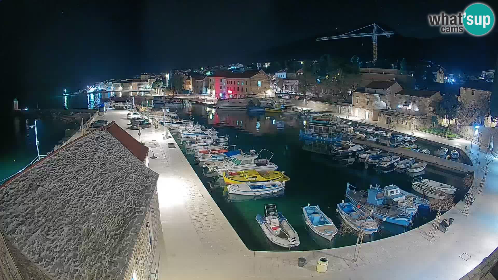 Webcam Bol Harbour – Live View of Bol Riva & Marina