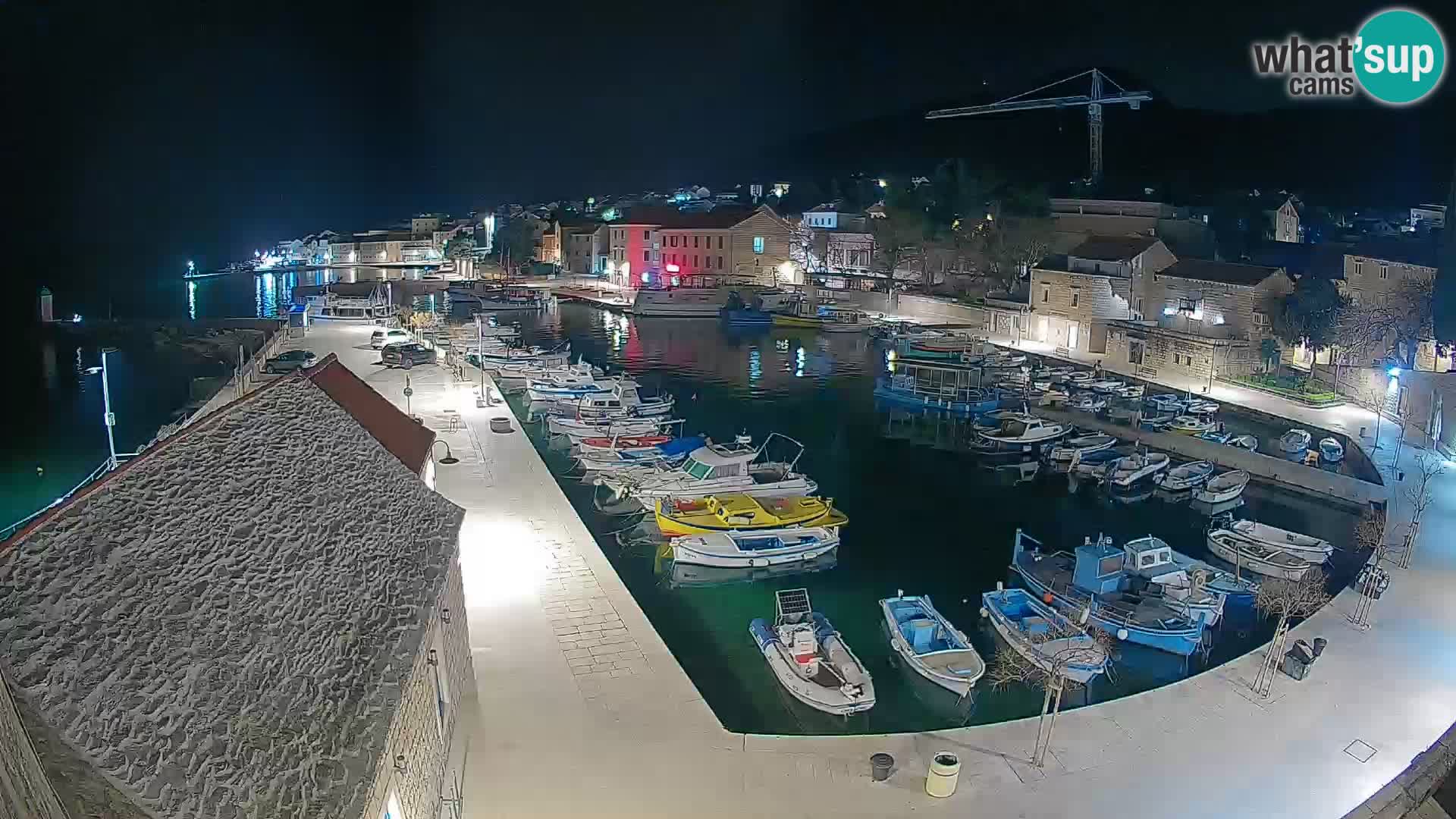 Webcam Bol Harbour – Live View of Bol Riva & Marina