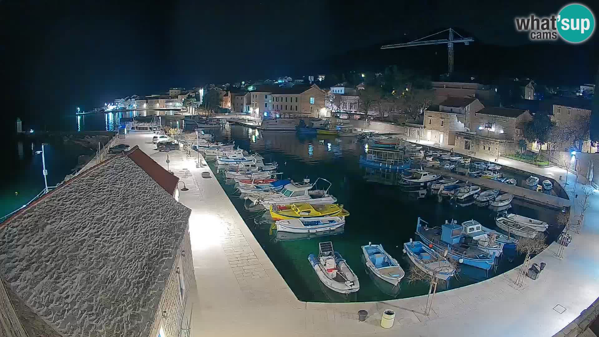 Webcam Bol Harbour – Live View of Bol Riva & Marina