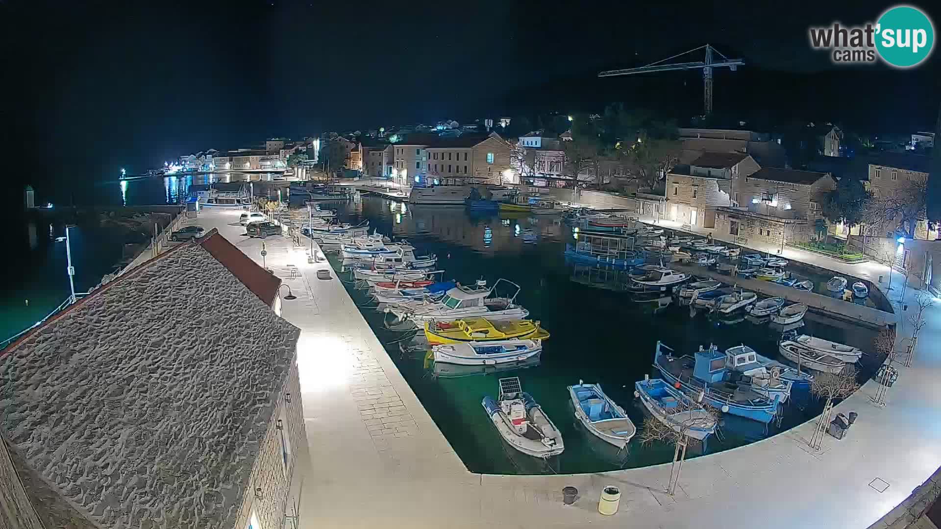 Webcam Bol Harbour – Live View of Bol Riva & Marina