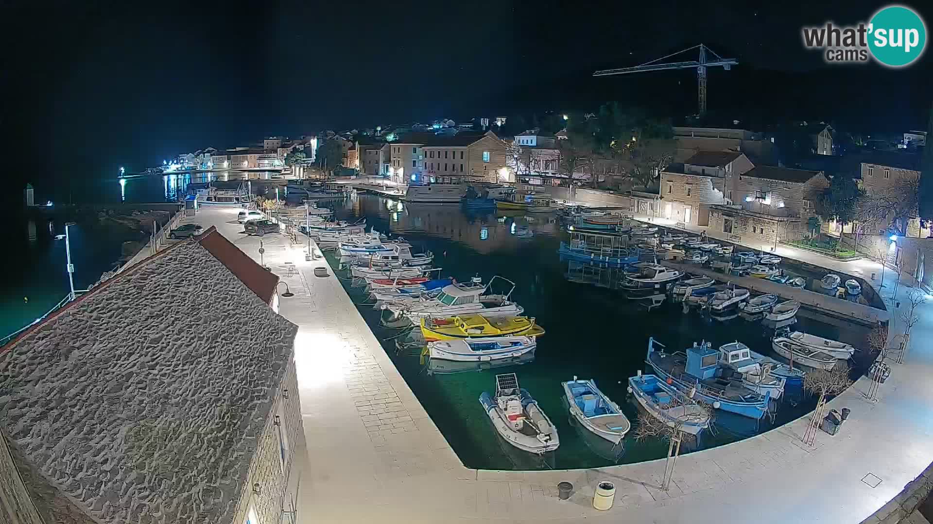 Webcam Bol Hafen – Liveblick auf Bol Riva & Marina
