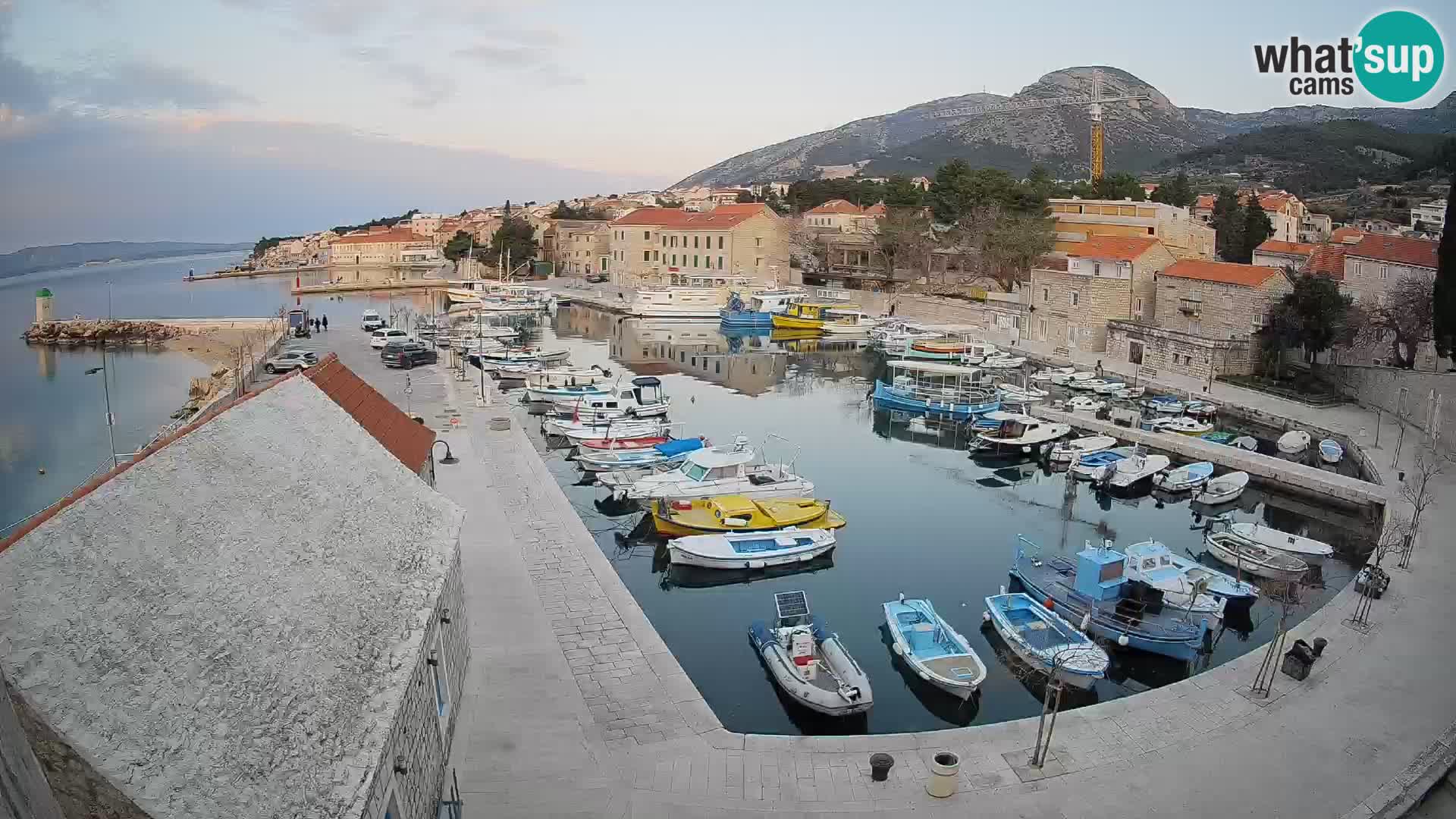 Webcam Bol Harbour – Live View of Bol Riva & Marina
