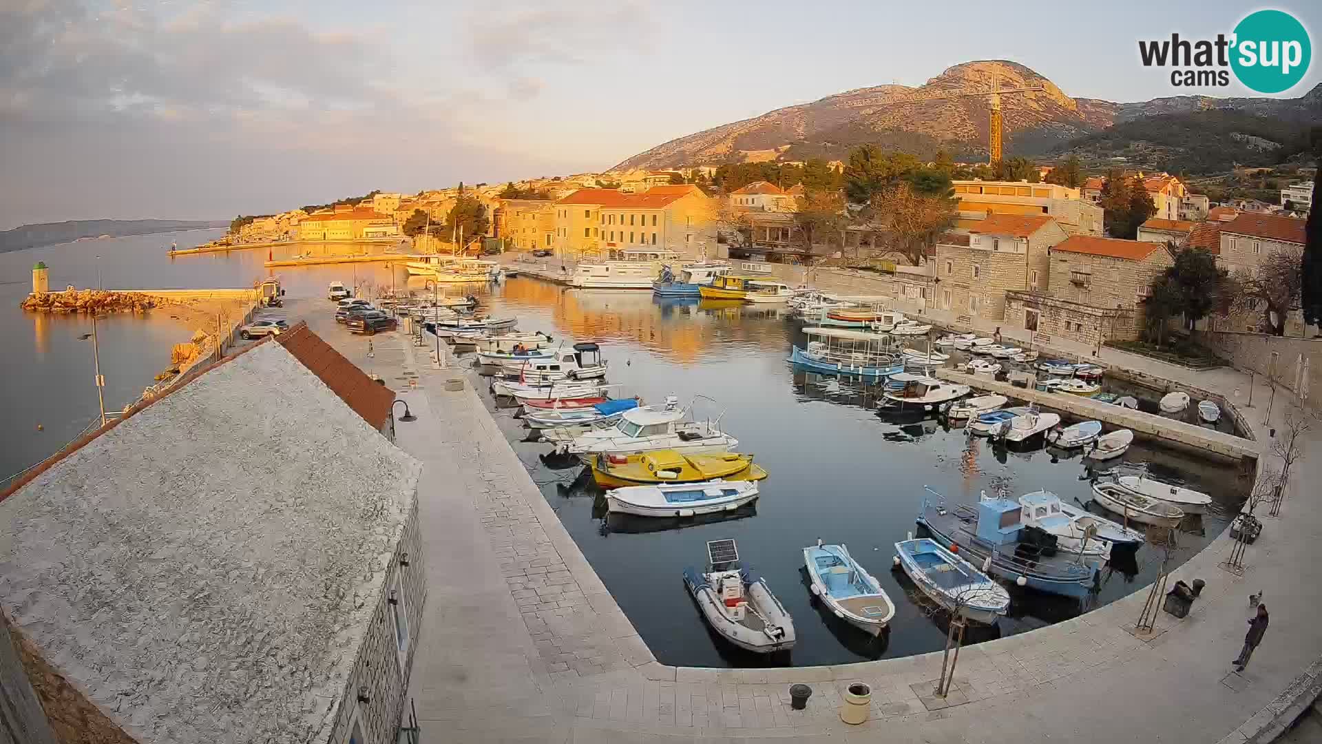Webcam Bol Hafen – Liveblick auf Bol Riva & Marina