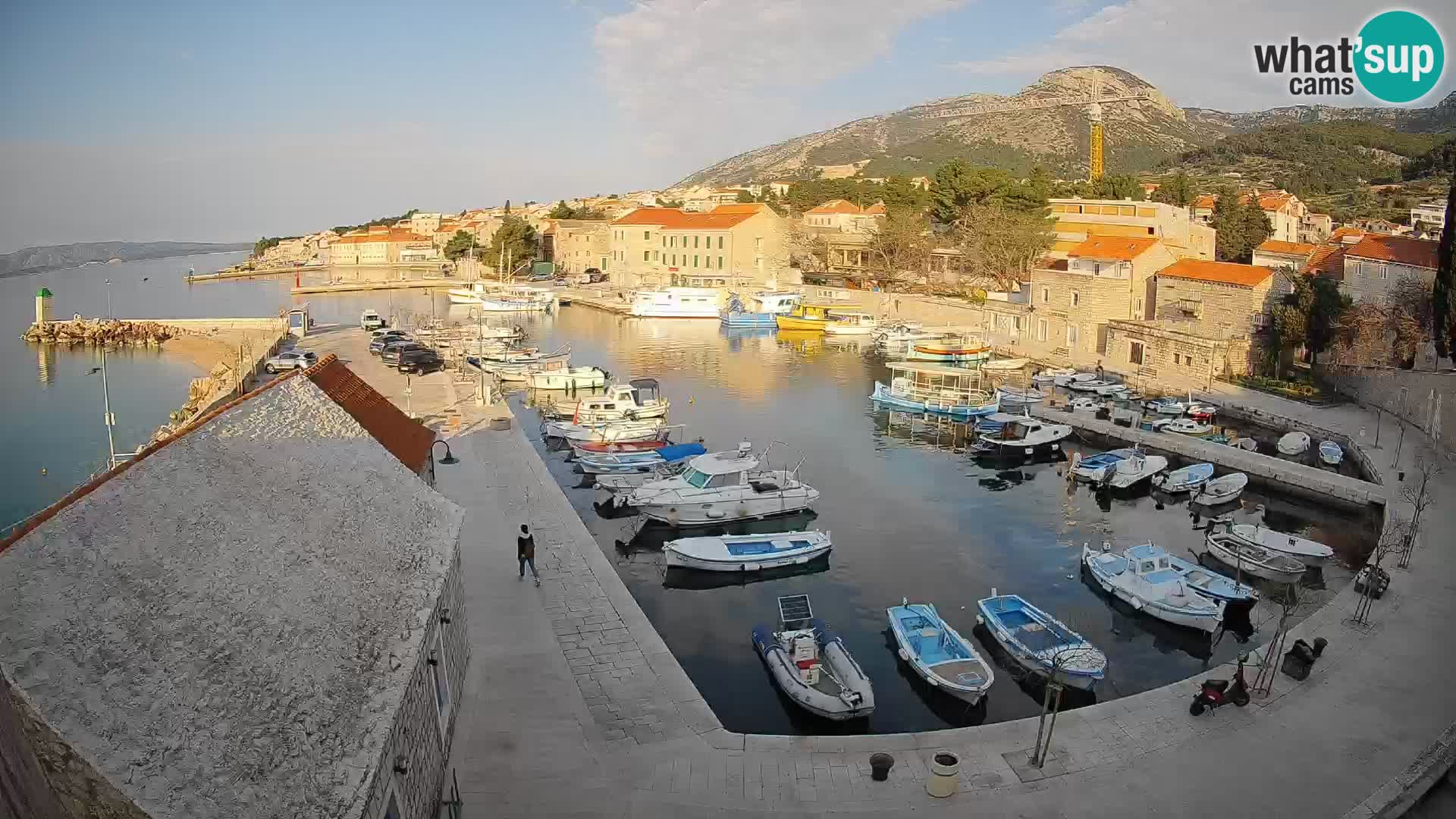 Webcam Bol Hafen – Liveblick auf Bol Riva & Marina