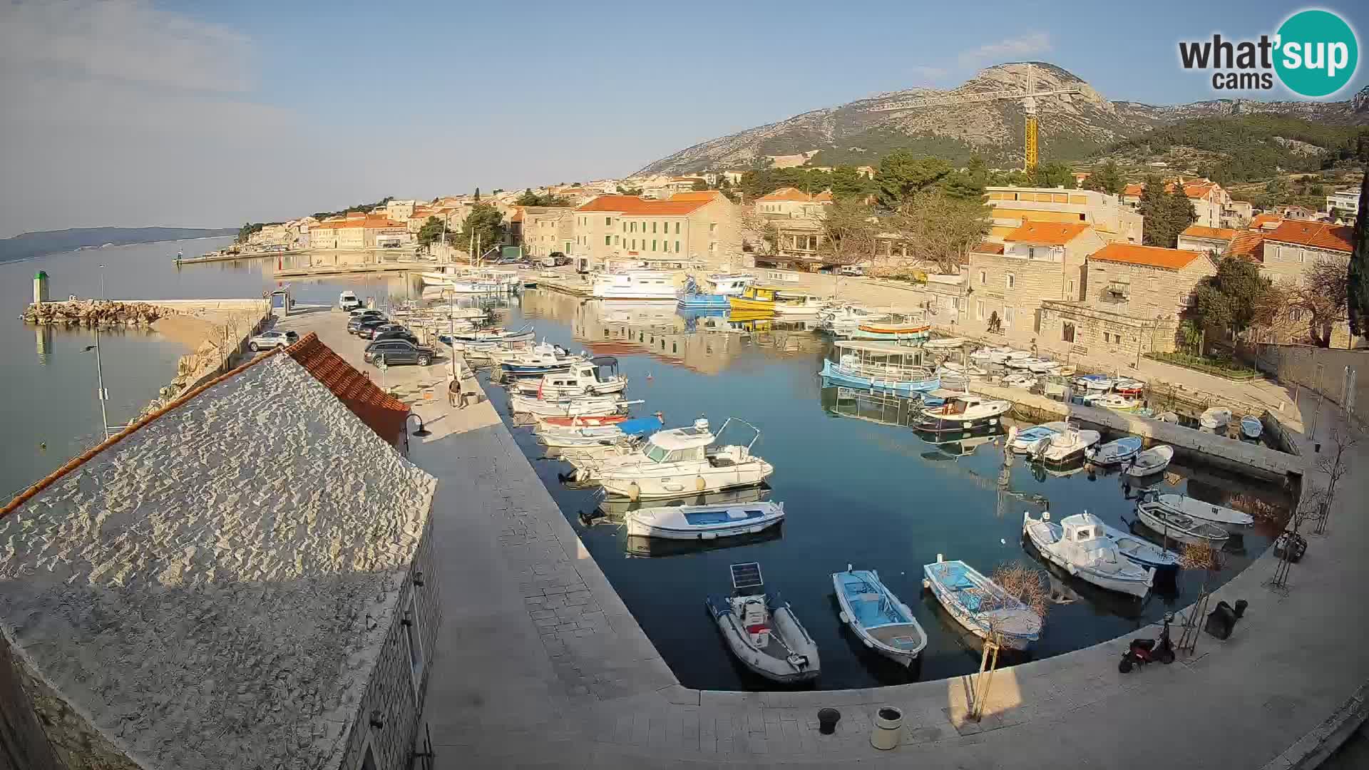 Webcam Bol Hafen – Liveblick auf Bol Riva & Marina