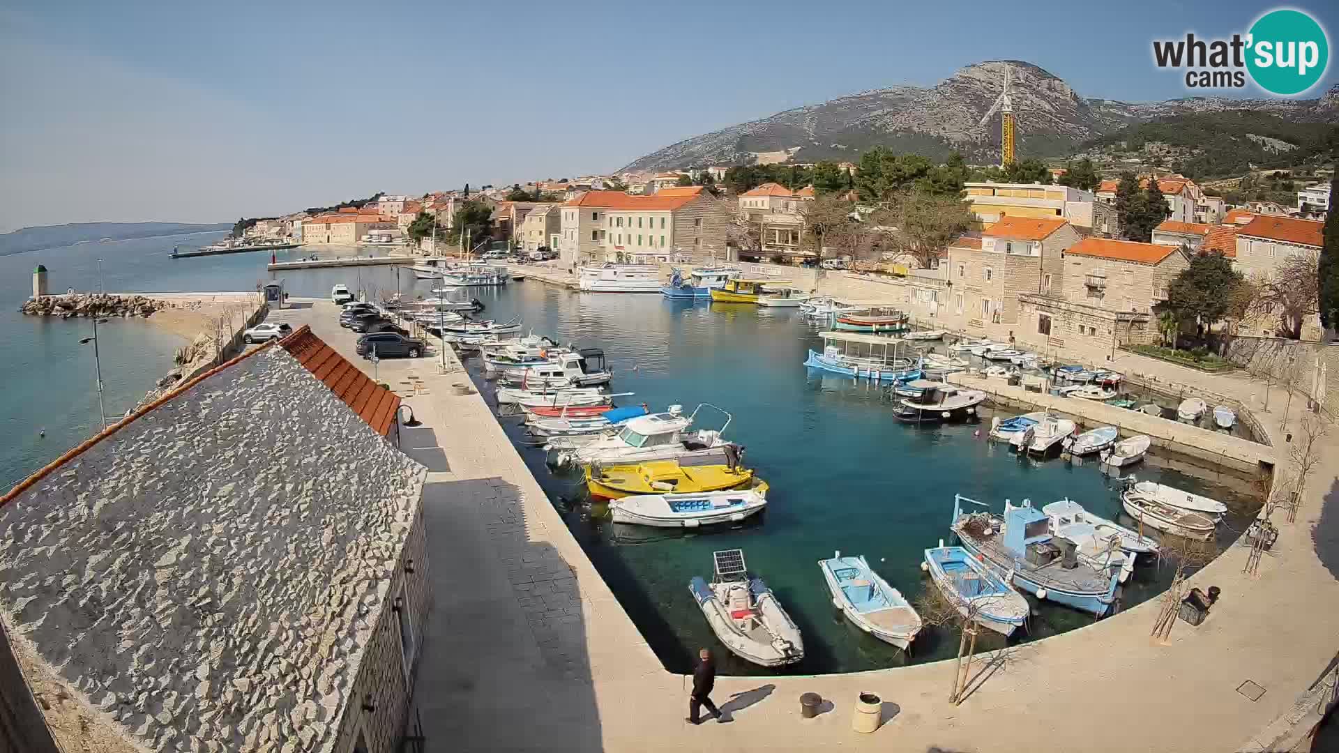 Webcam Bol Harbour – Live View of Bol Riva & Marina