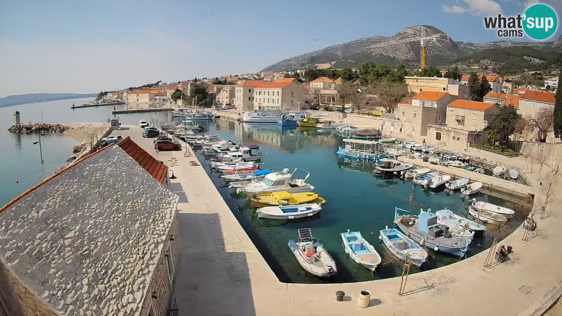 Webcam Bol Harbour – Live View of Bol Riva & Marina