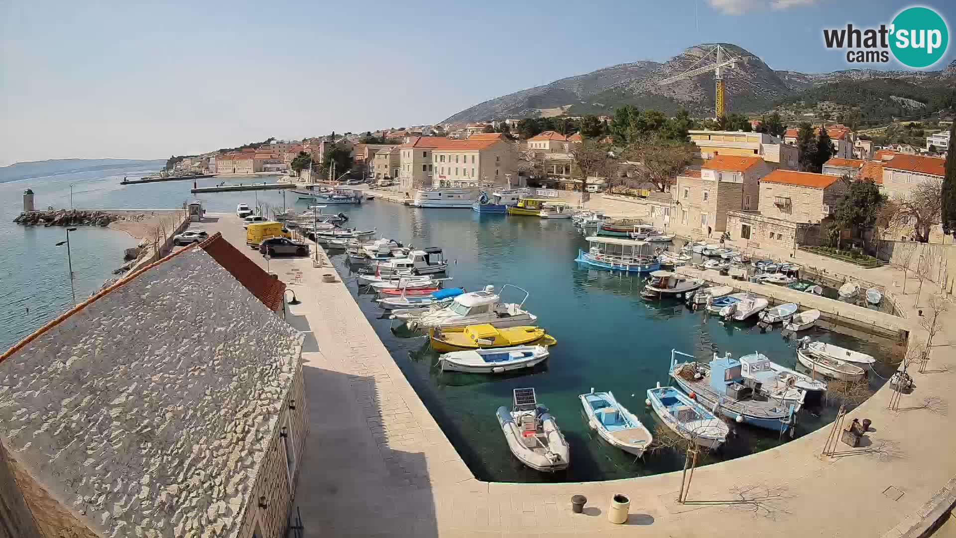 Webcam Bol Harbour – Live View of Bol Riva & Marina
