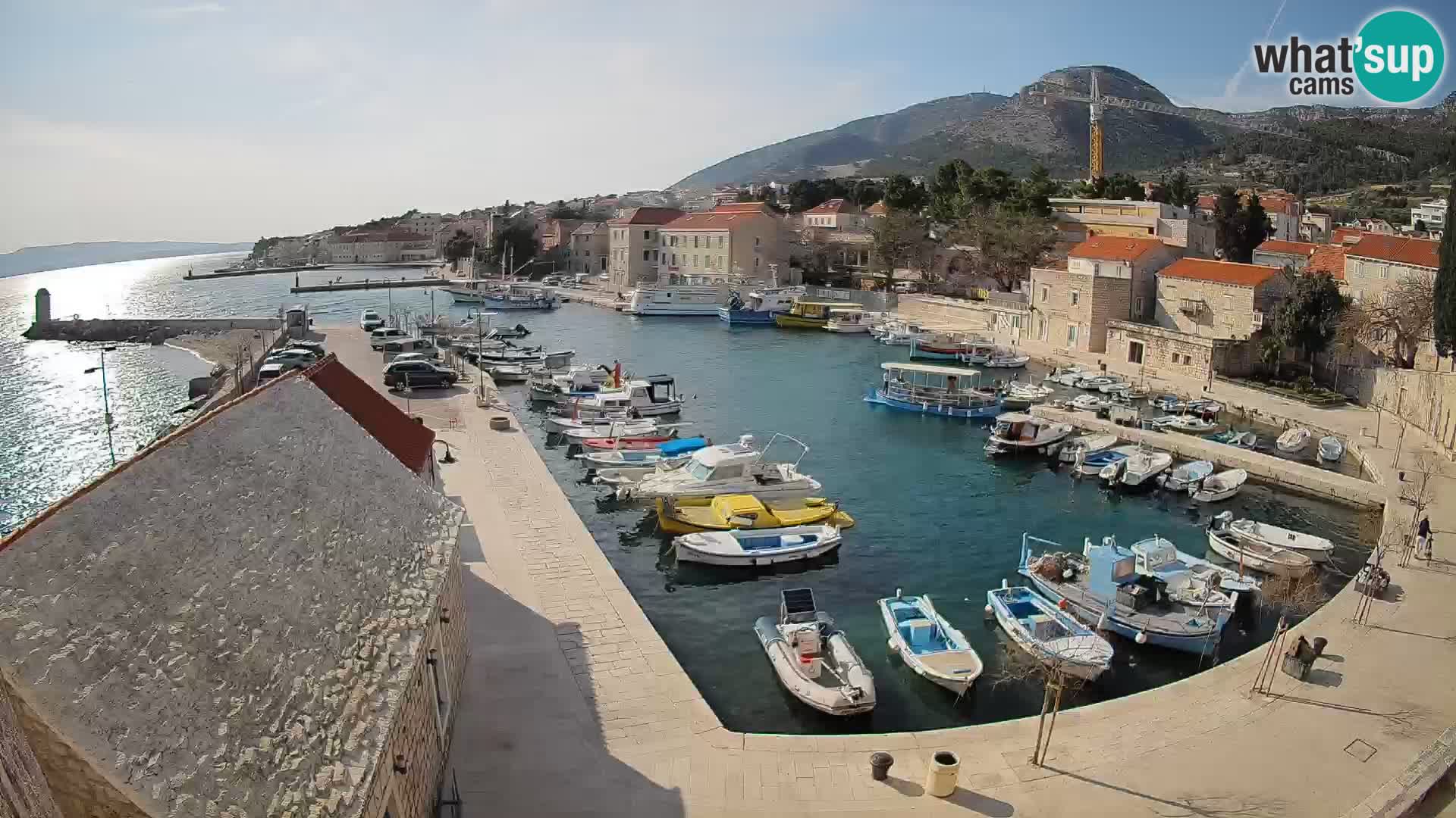 Webcam Bol Harbour – Live View of Bol Riva & Marina
