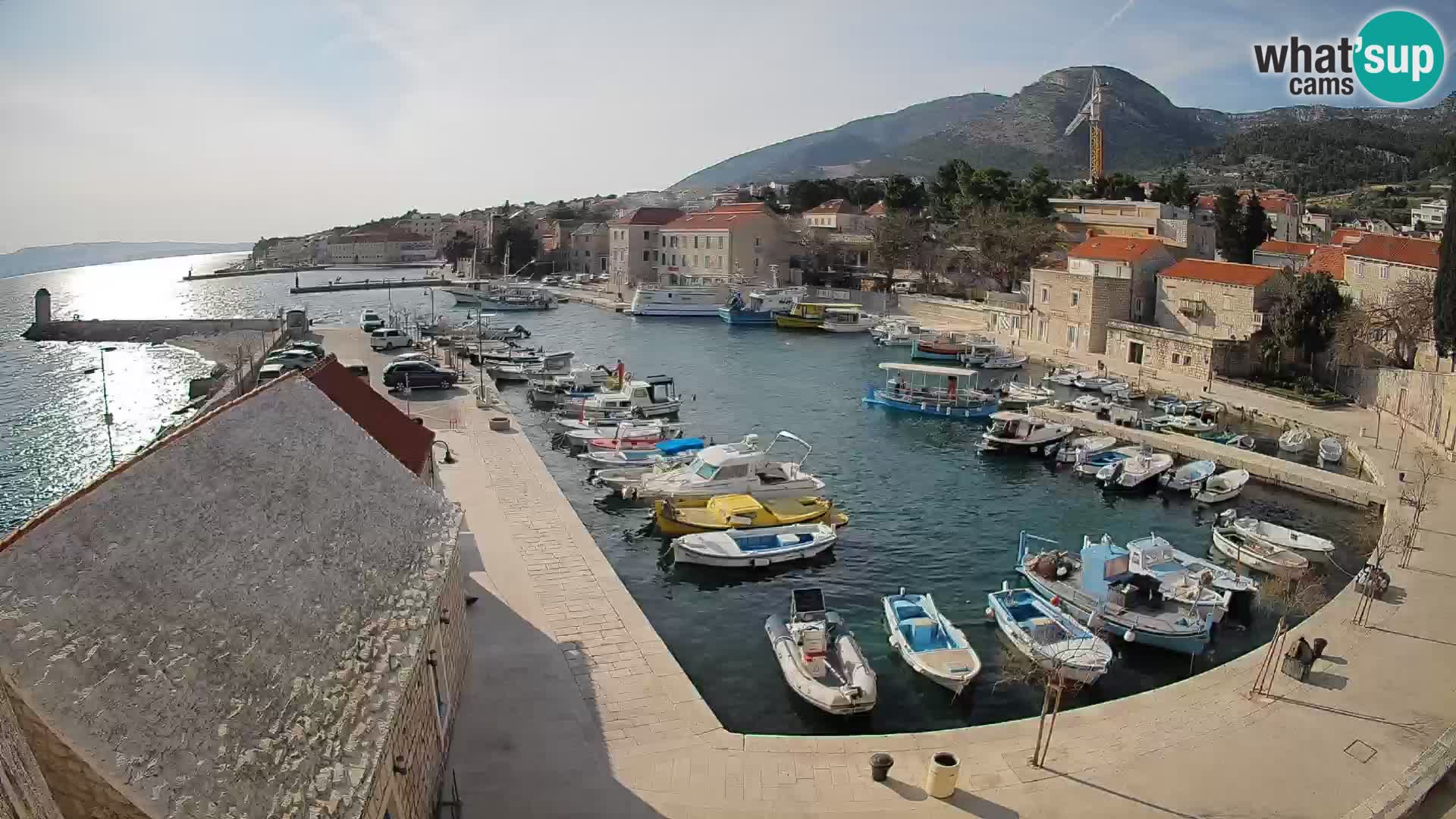 Webcam Bol Harbour – Live View of Bol Riva & Marina